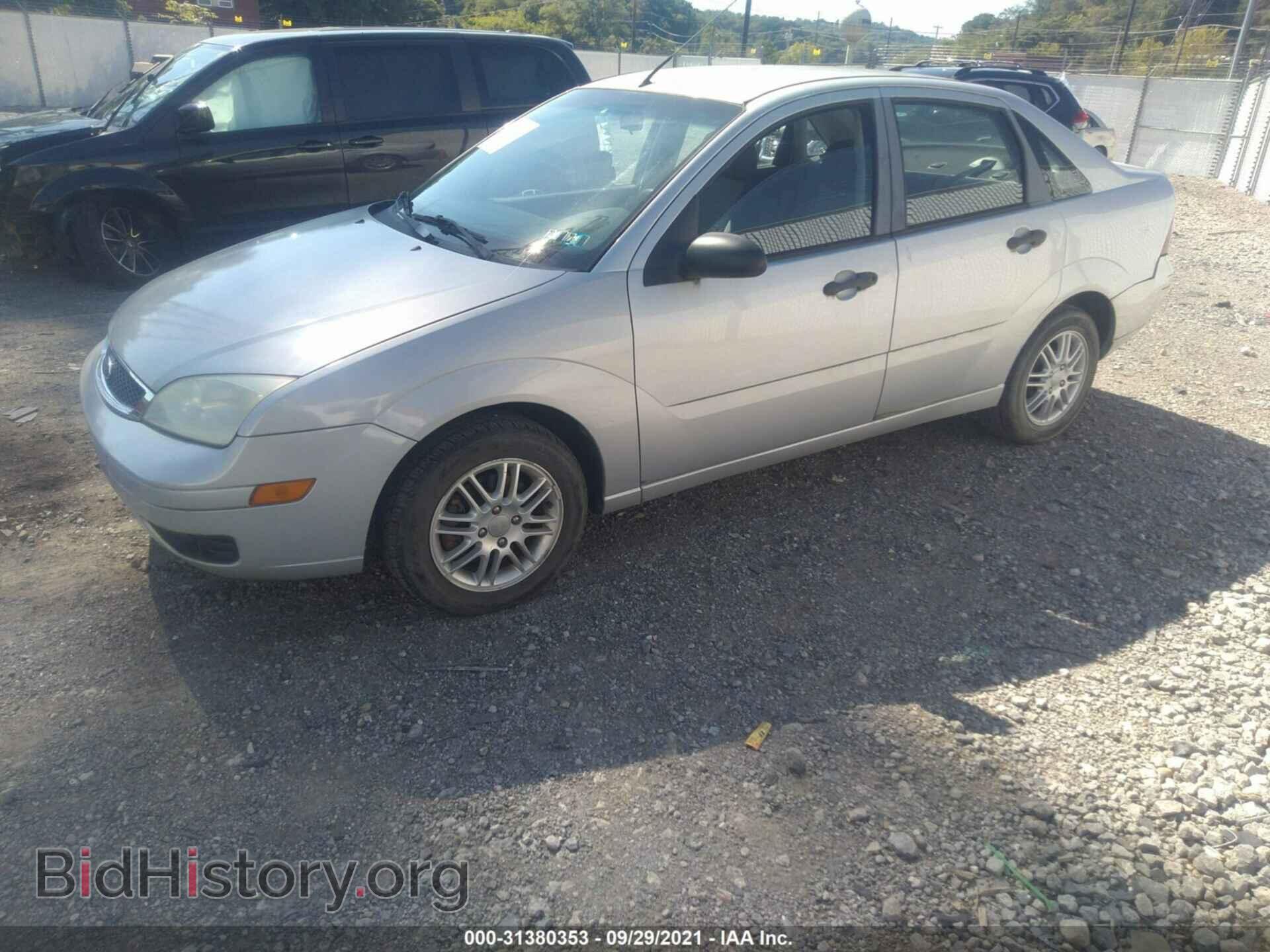 2007 FORD FOCUS - VIN: 1FAFP34N67W204411 - Фото 2