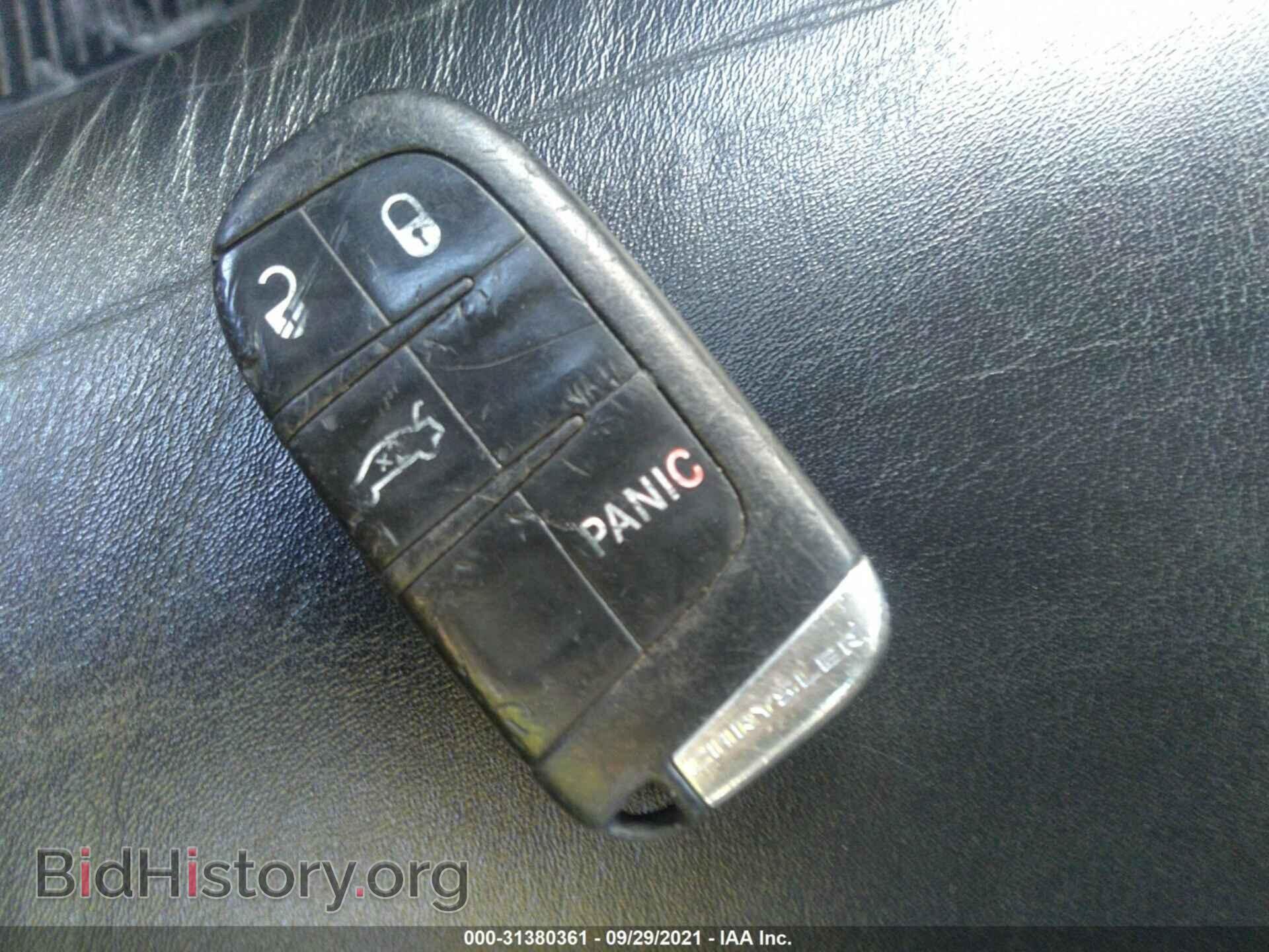 2013 CHRYSLER 300 - VIN: 2C3CCAAG5DH626915 - Фото 11