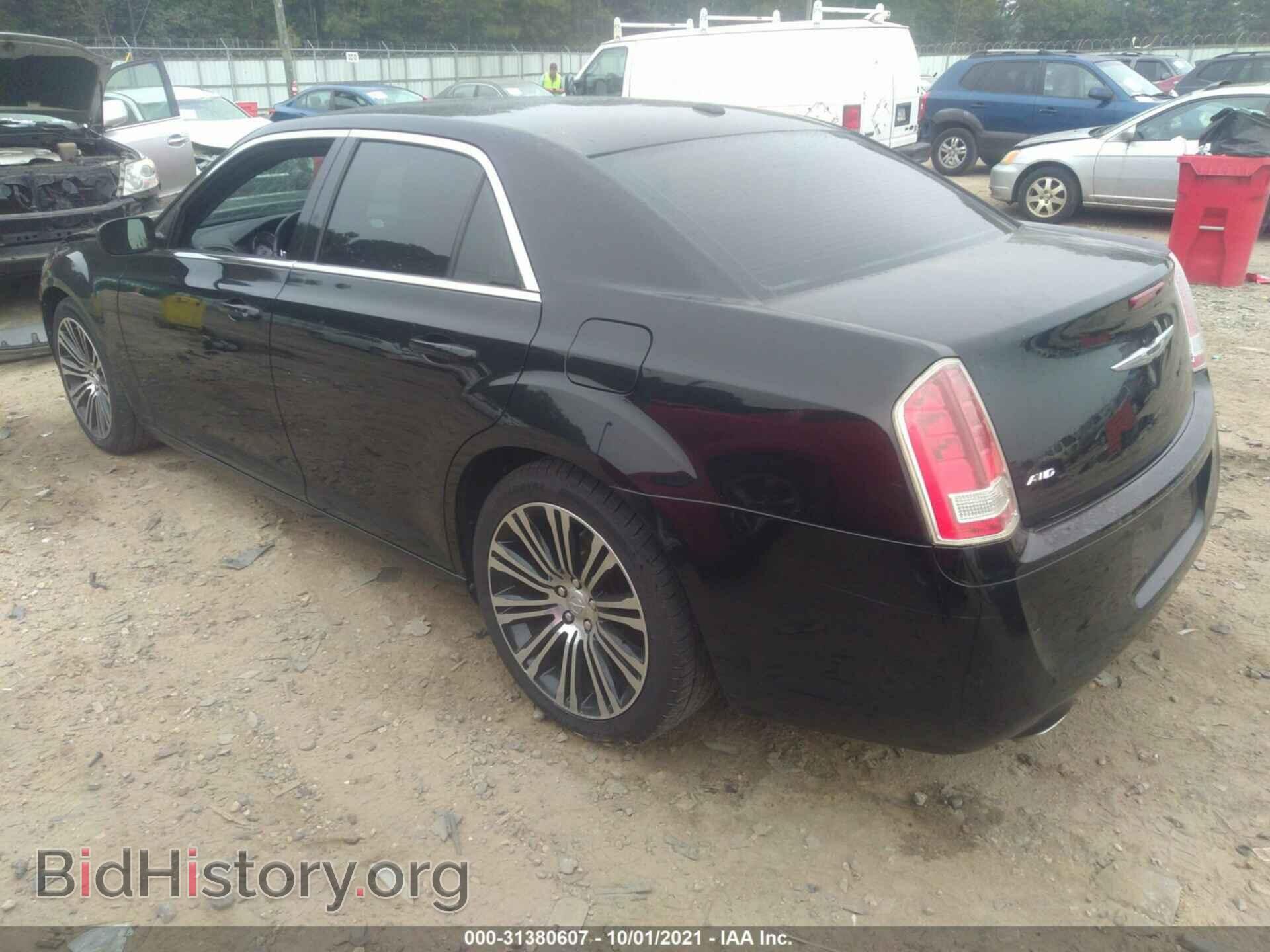 2013 CHRYSLER 300 - VIN: 2C3CCABG3DH644084 - Фото 3