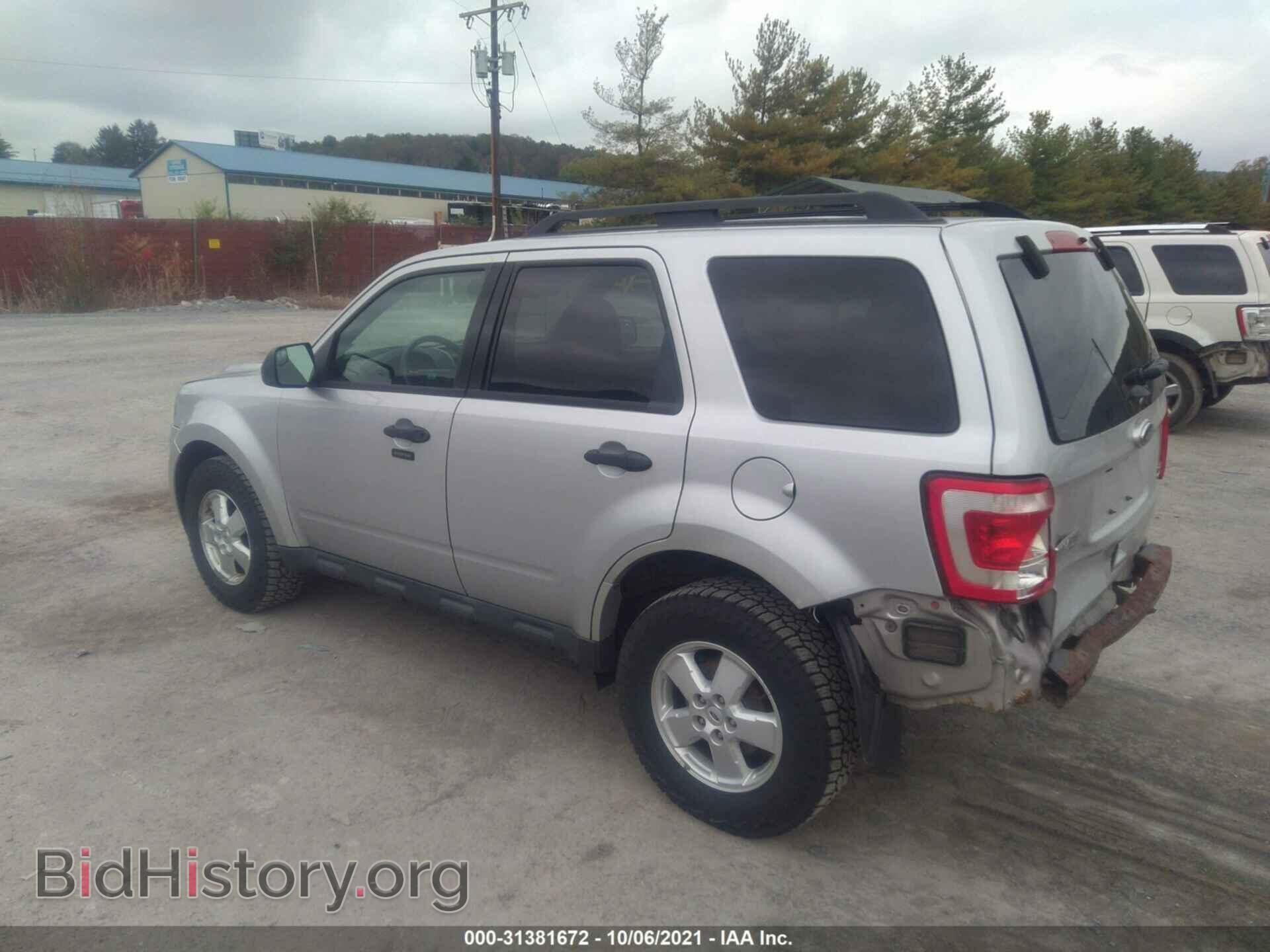 2011 FORD ESCAPE - VIN: 1FMCU9DG4BKB92085 - Фото 3