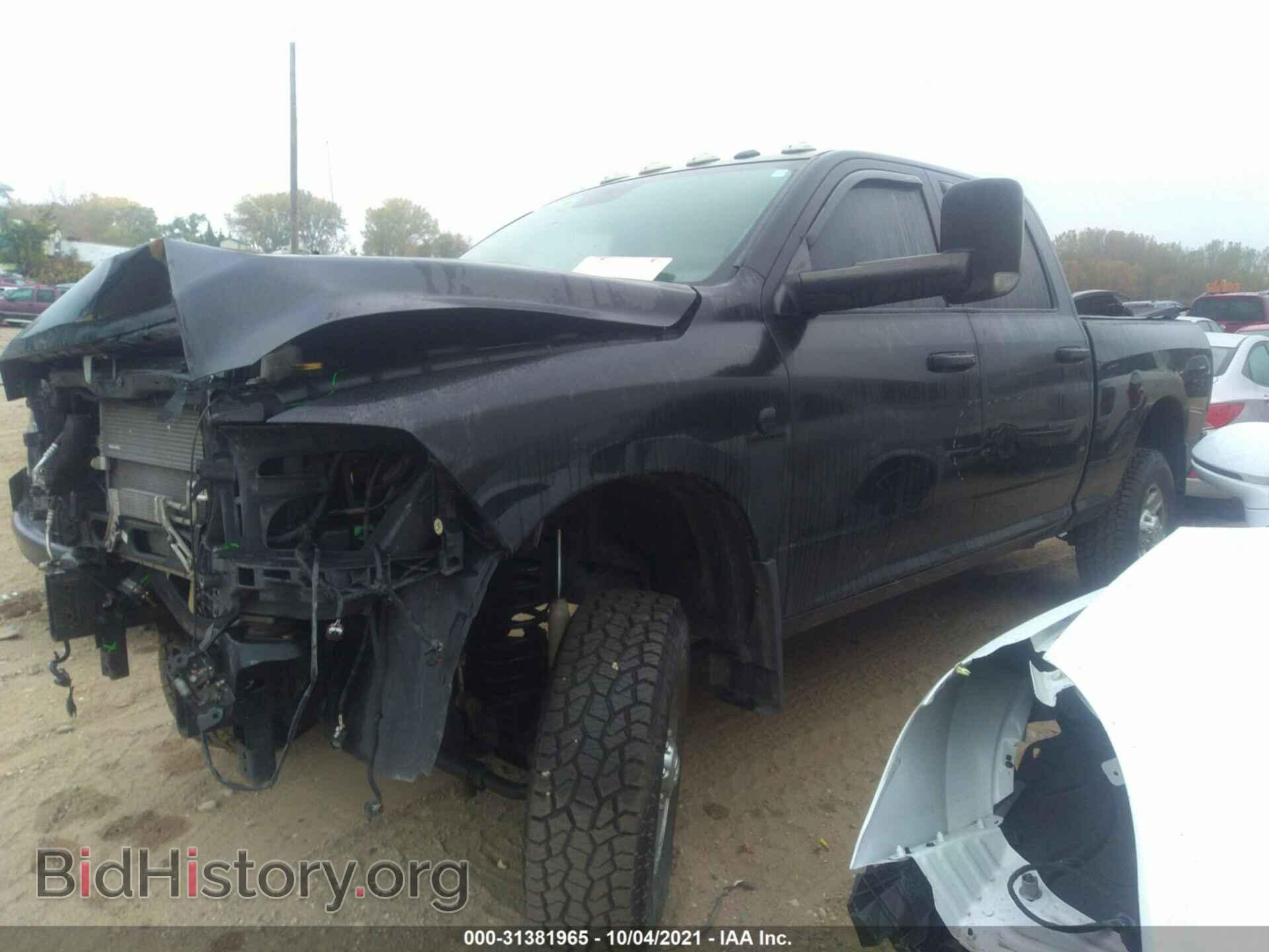 2016 RAM 2500 - VIN: 3C6UR5CL3GG359916 - Фото 2