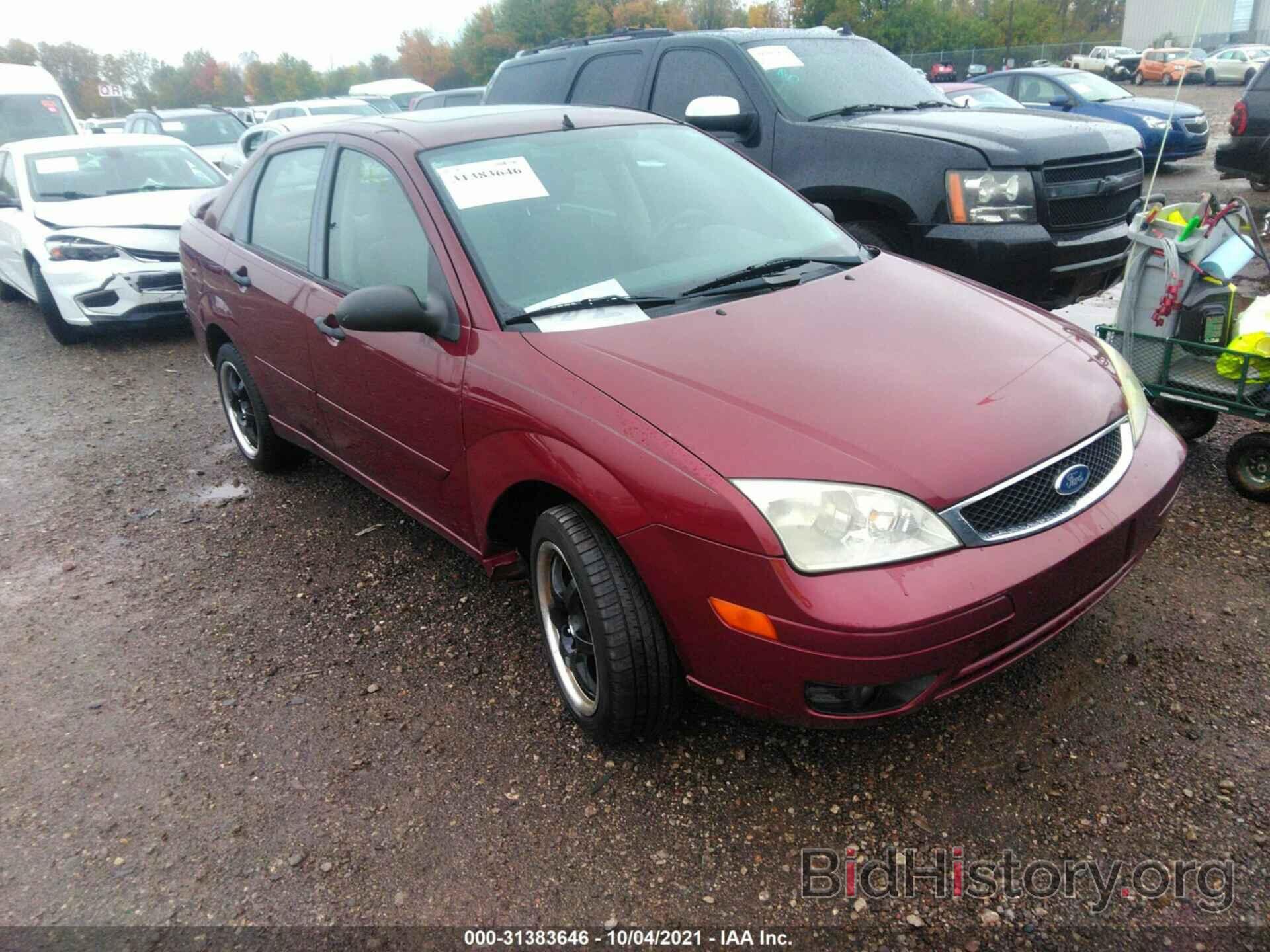 Photo 1FAHP34N77W190589 - FORD FOCUS 2007