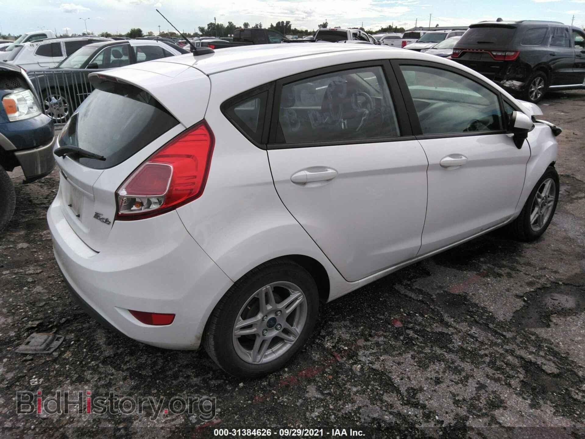 2017 FORD FIESTA - VIN: 3FADP4EJ7HM135447 - Фото 4