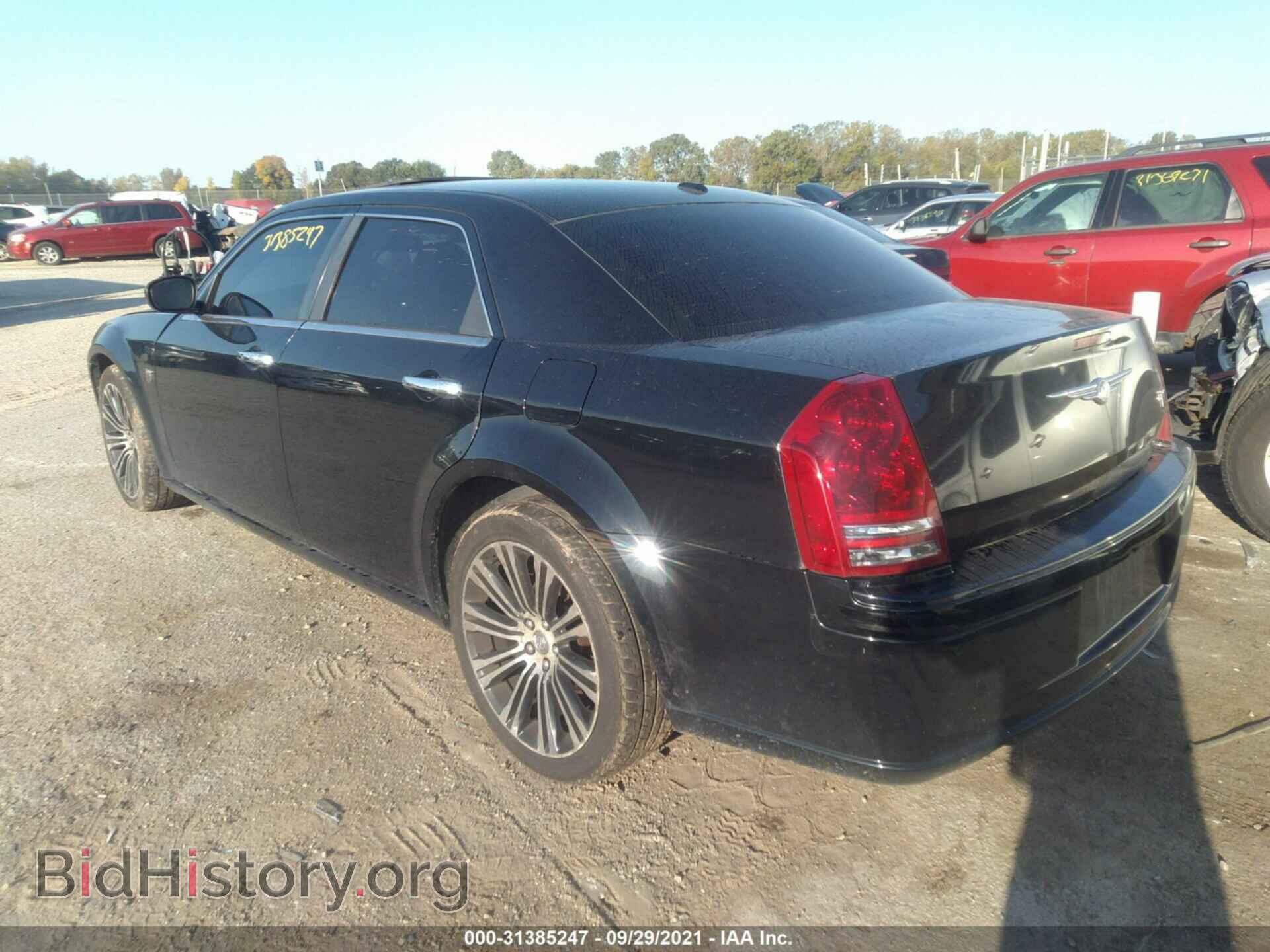 2010 CHRYSLER 300 - VIN: 2C3CA9CT4AH266191 - Фото 3