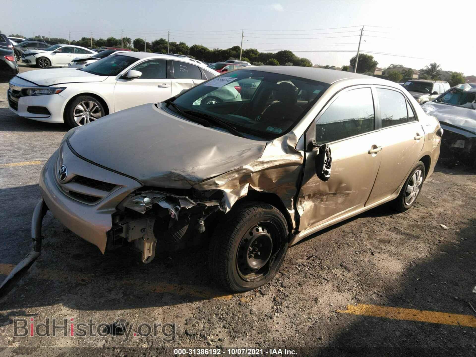 2011 TOYOTA COROLLA - VIN: 2T1BU4EE2BC628451 - Фото 2