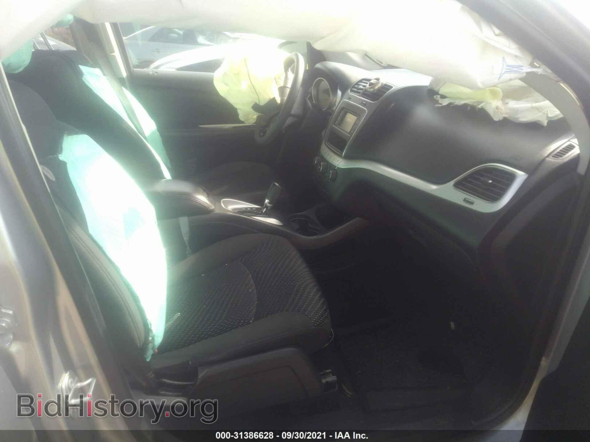 2018 DODGE JOURNEY - VIN: 3C4PDCAB9JT513143 - Фото 5