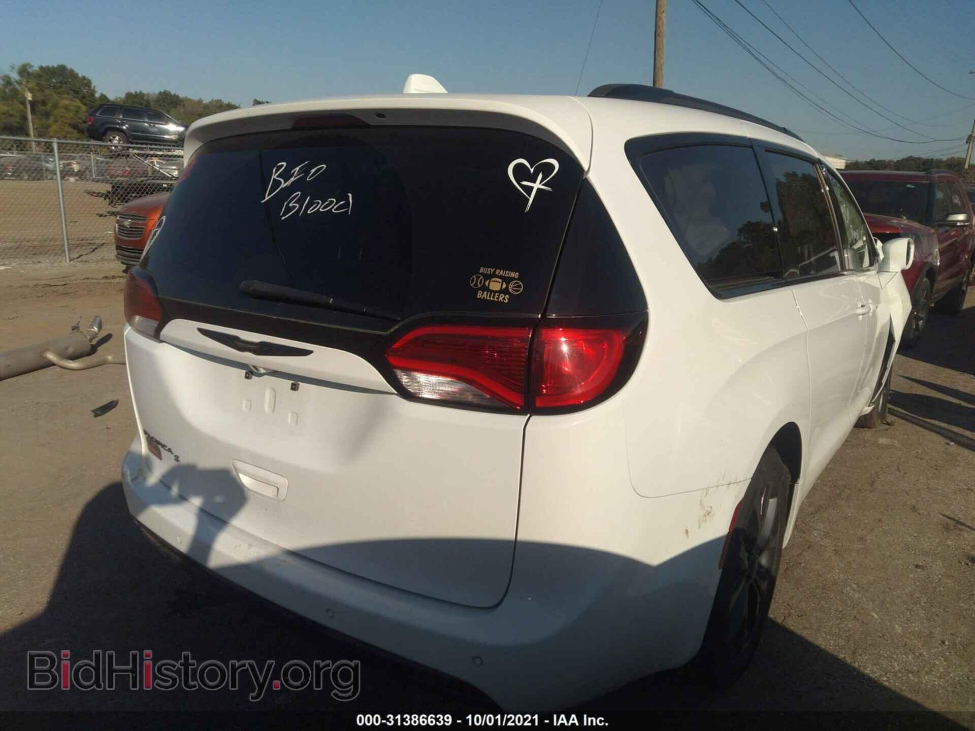 2019 CHRYSLER PACIFICA - VIN: 2C4RC1EGXKR609745 - Фото 4