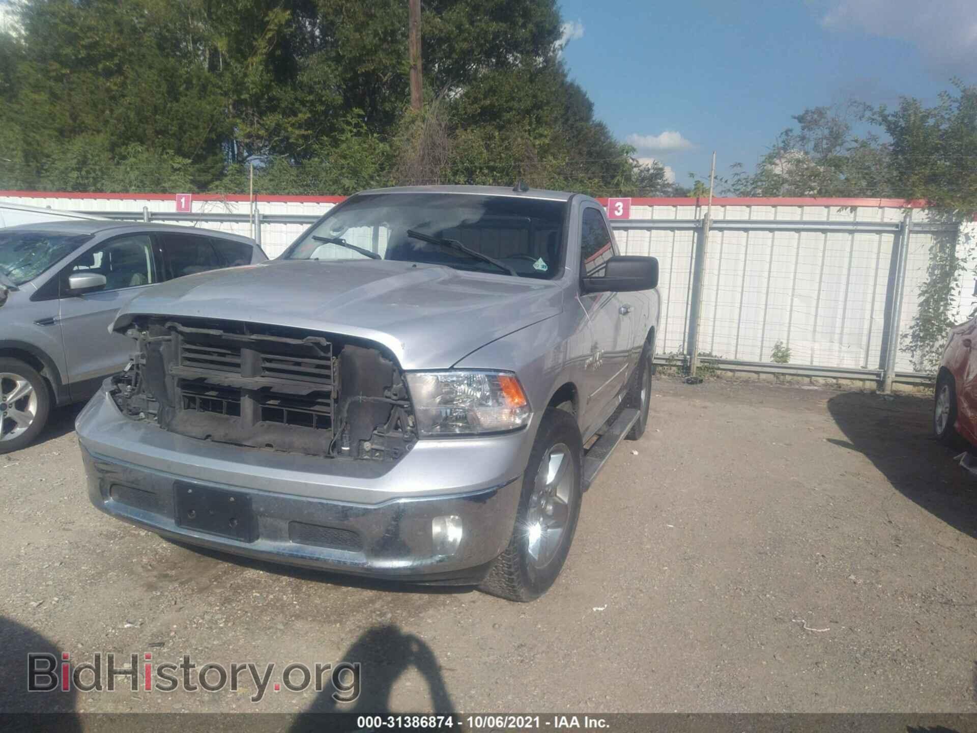 2015 RAM 1500 - VIN: 3C6JR6BT5FG562251 - Фото 2