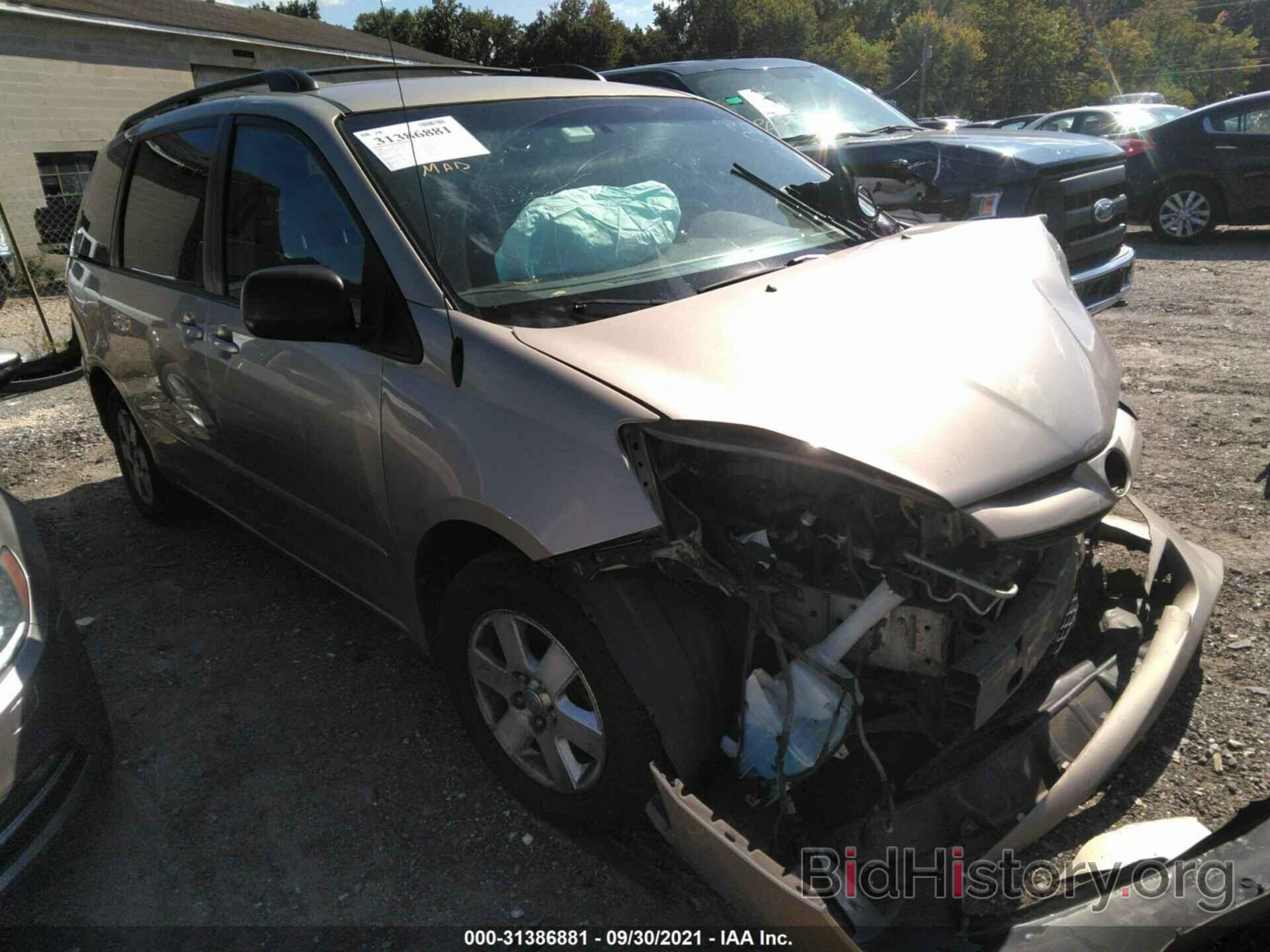 Photo 5TDZK23C18S121566 - TOYOTA SIENNA 2008