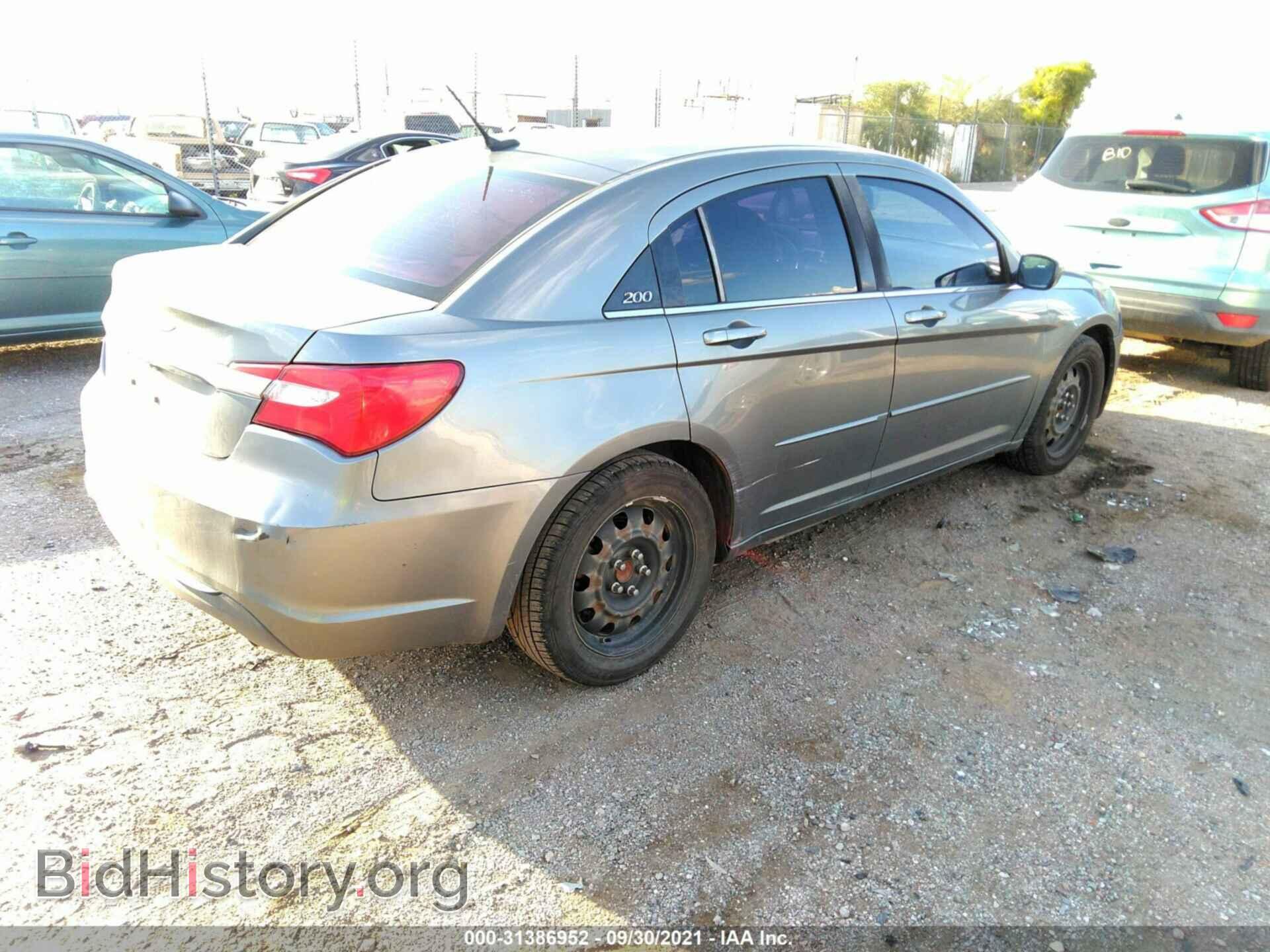 2013 CHRYSLER 200 - VIN: 1C3CCBAB8DN604697 - Фото 4