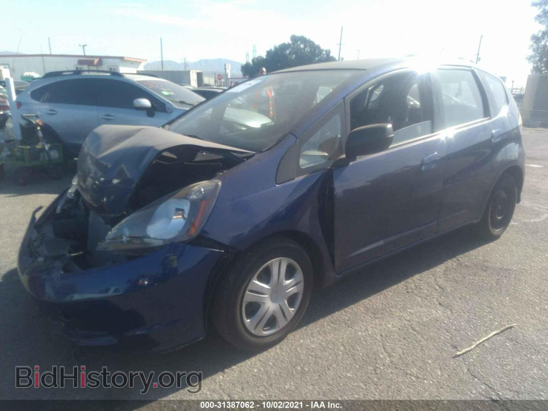 2011 HONDA FIT - VIN: JHMGE8H33BC020501 - Фото 2