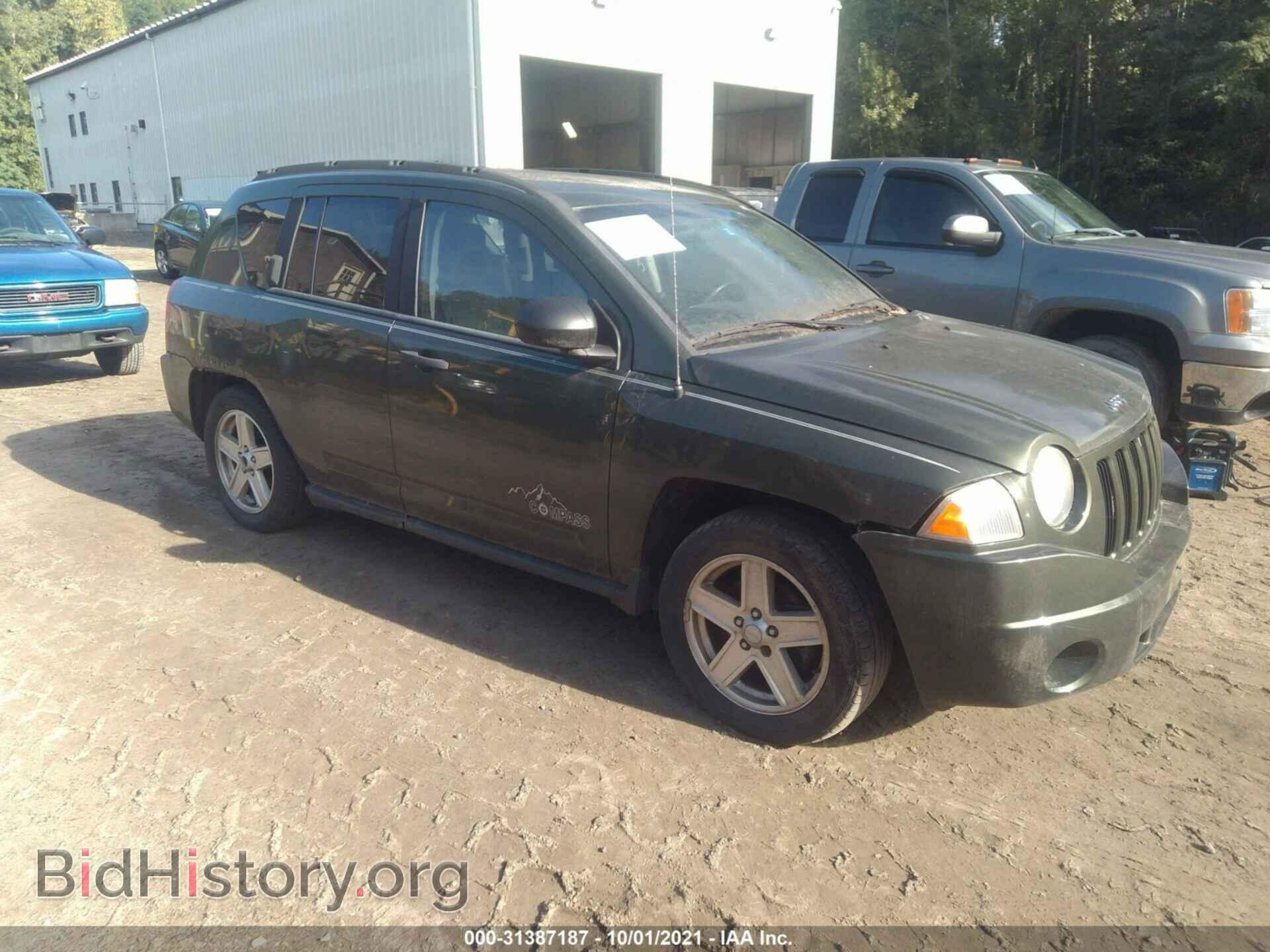 Фотография 1J8FF47WX7D429331 - JEEP COMPASS 2007