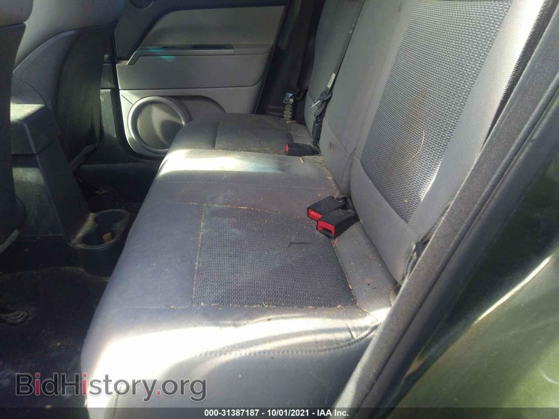 2007 JEEP COMPASS - VIN: 1J8FF47WX7D429331 - Фото 8