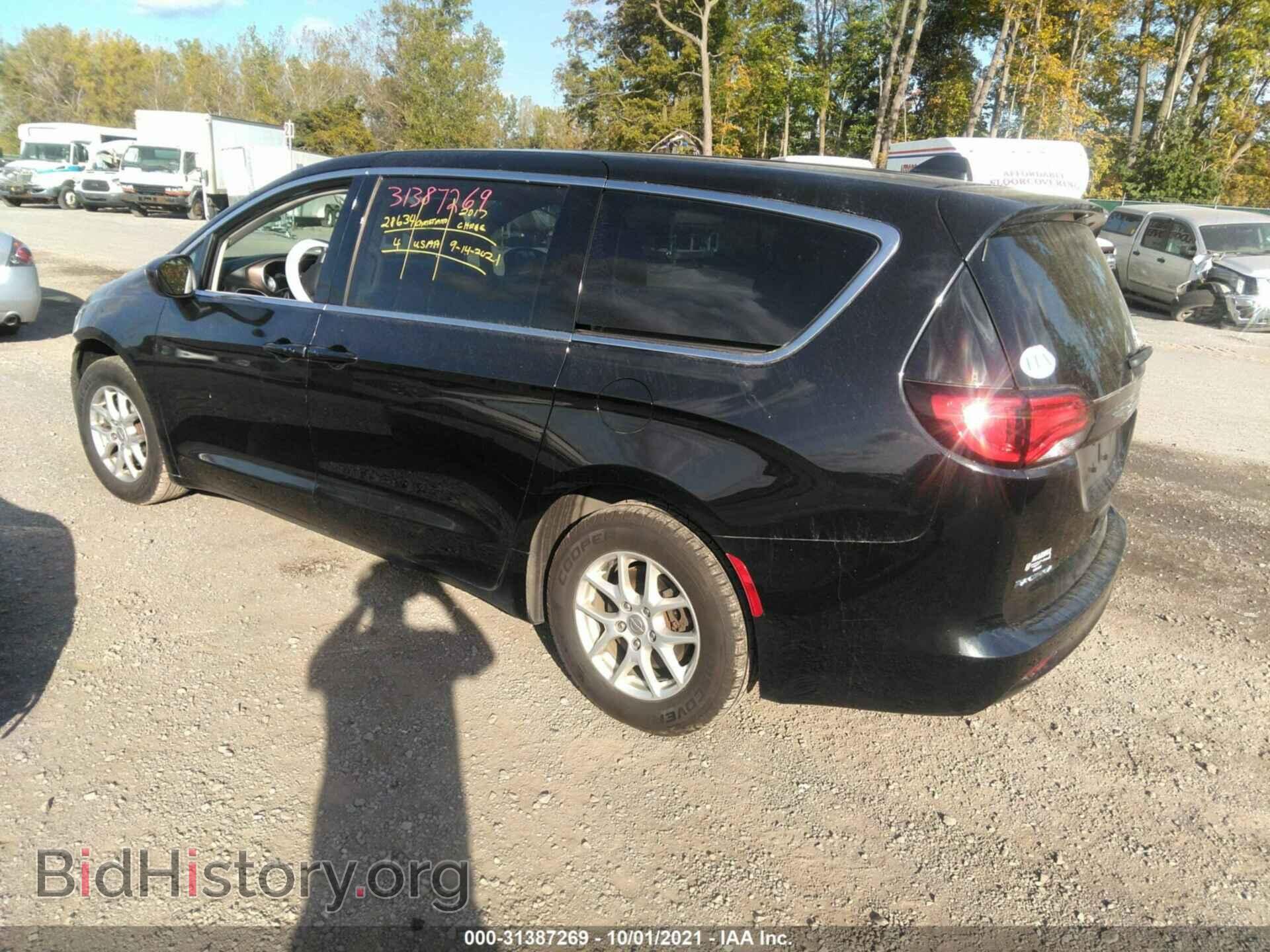 2017 CHRYSLER PACIFICA - VIN: 2C4RC1CG0HR648047 - Фото 2