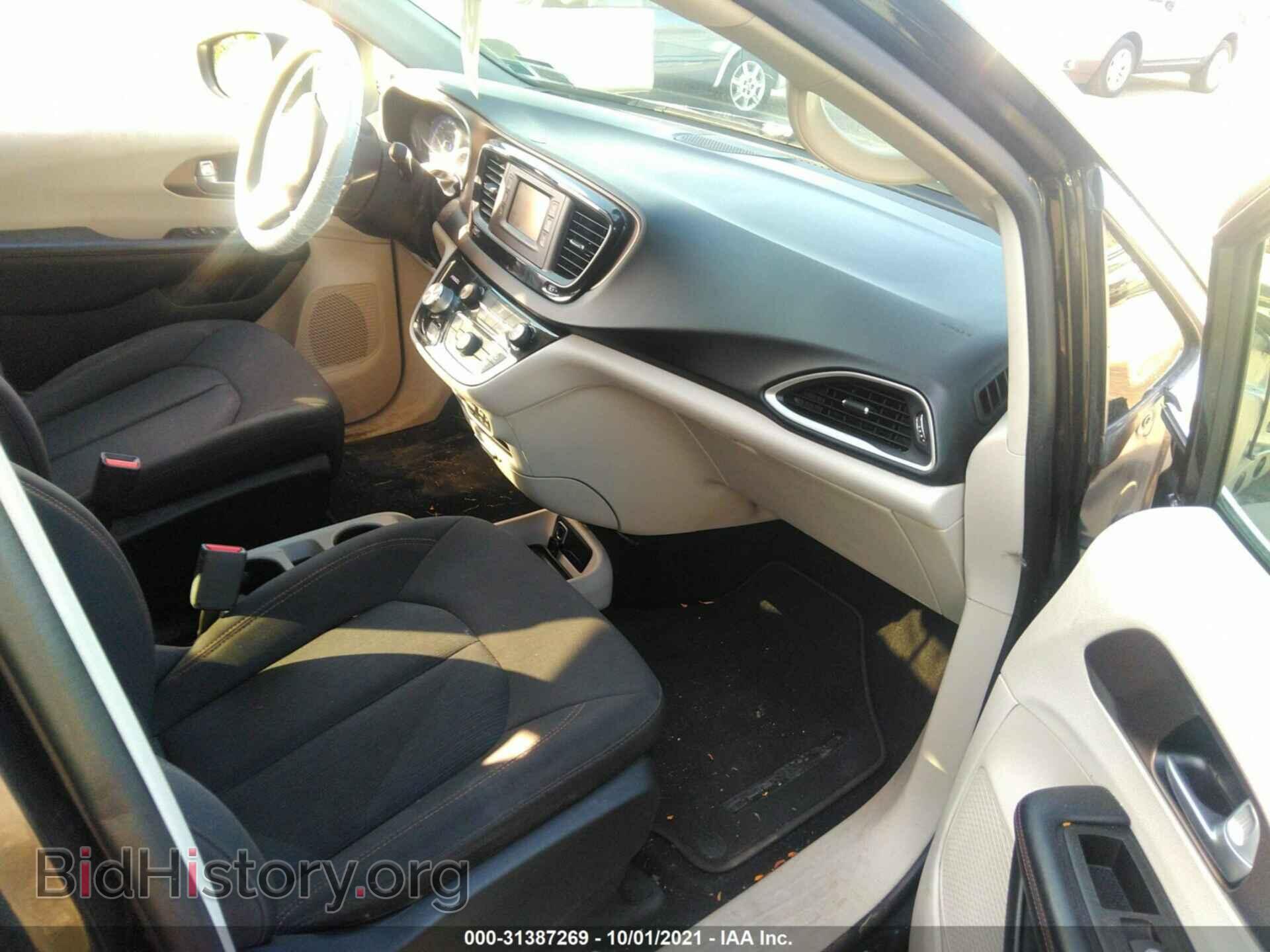 2017 CHRYSLER PACIFICA - VIN: 2C4RC1CG0HR648047 - Фото 4