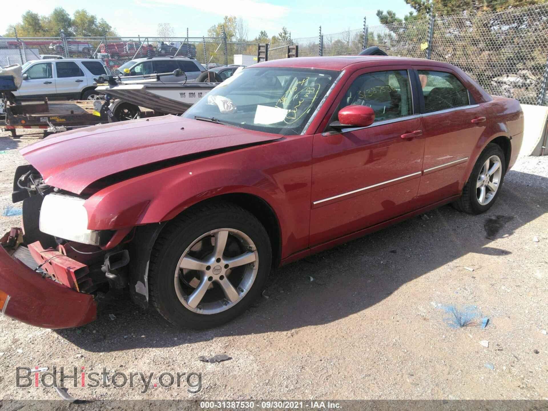 2007 CHRYSLER 300 - VIN: 2C3LA53G67H692470 - Фото 2