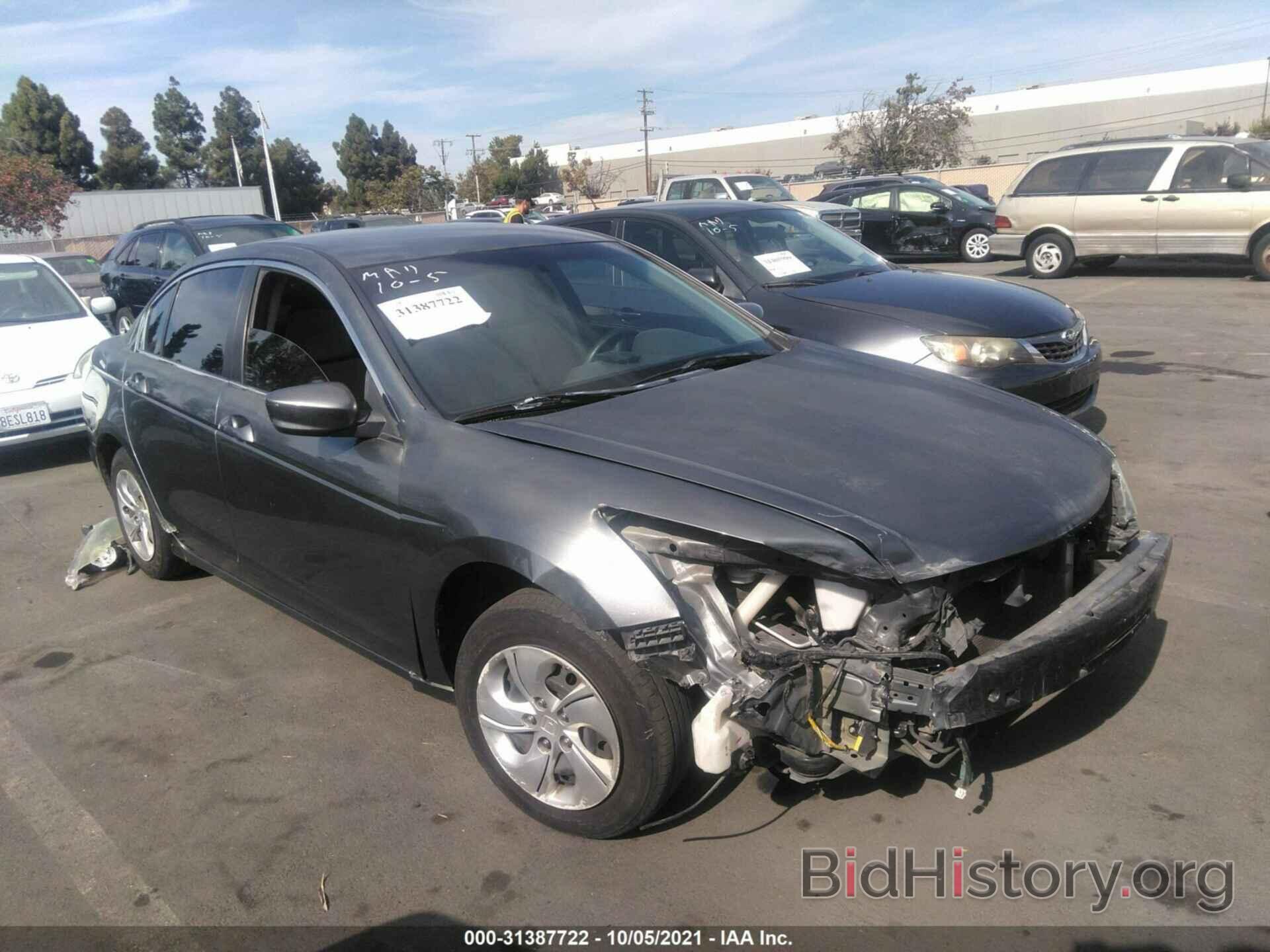 Photo 1HGCP2F31AA075048 - HONDA ACCORD SDN 2010