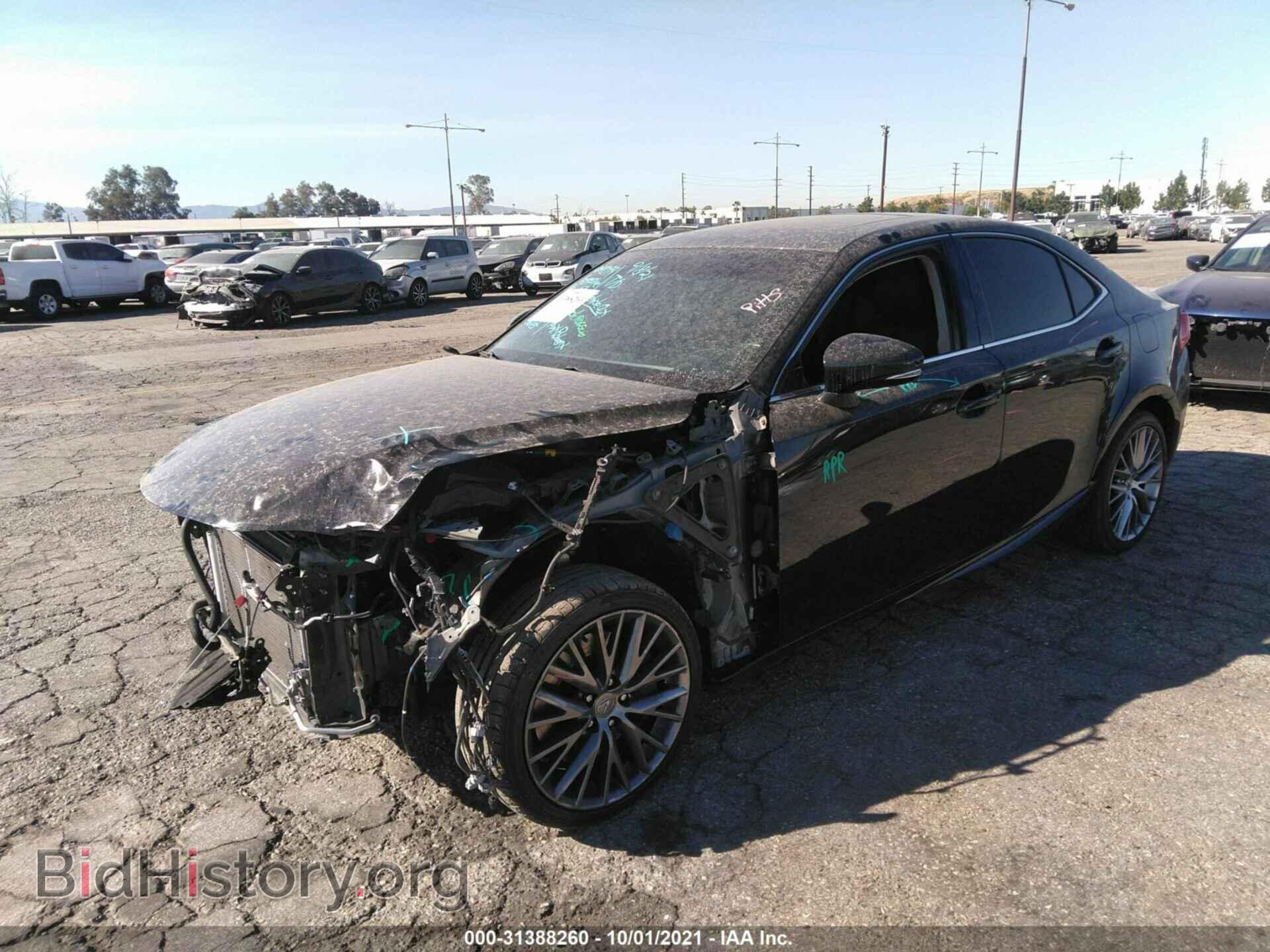 2016 LEXUS IS 200T - VIN: JTHBA1D27G5012777 - Фото 2