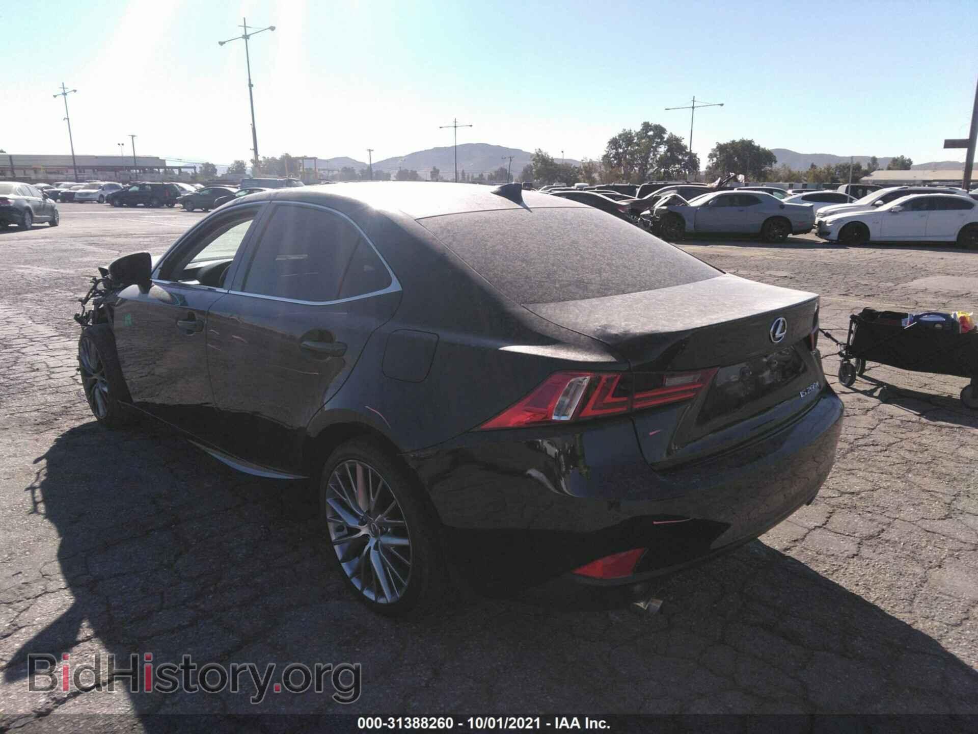 2016 LEXUS IS 200T - VIN: JTHBA1D27G5012777 - Фото 3