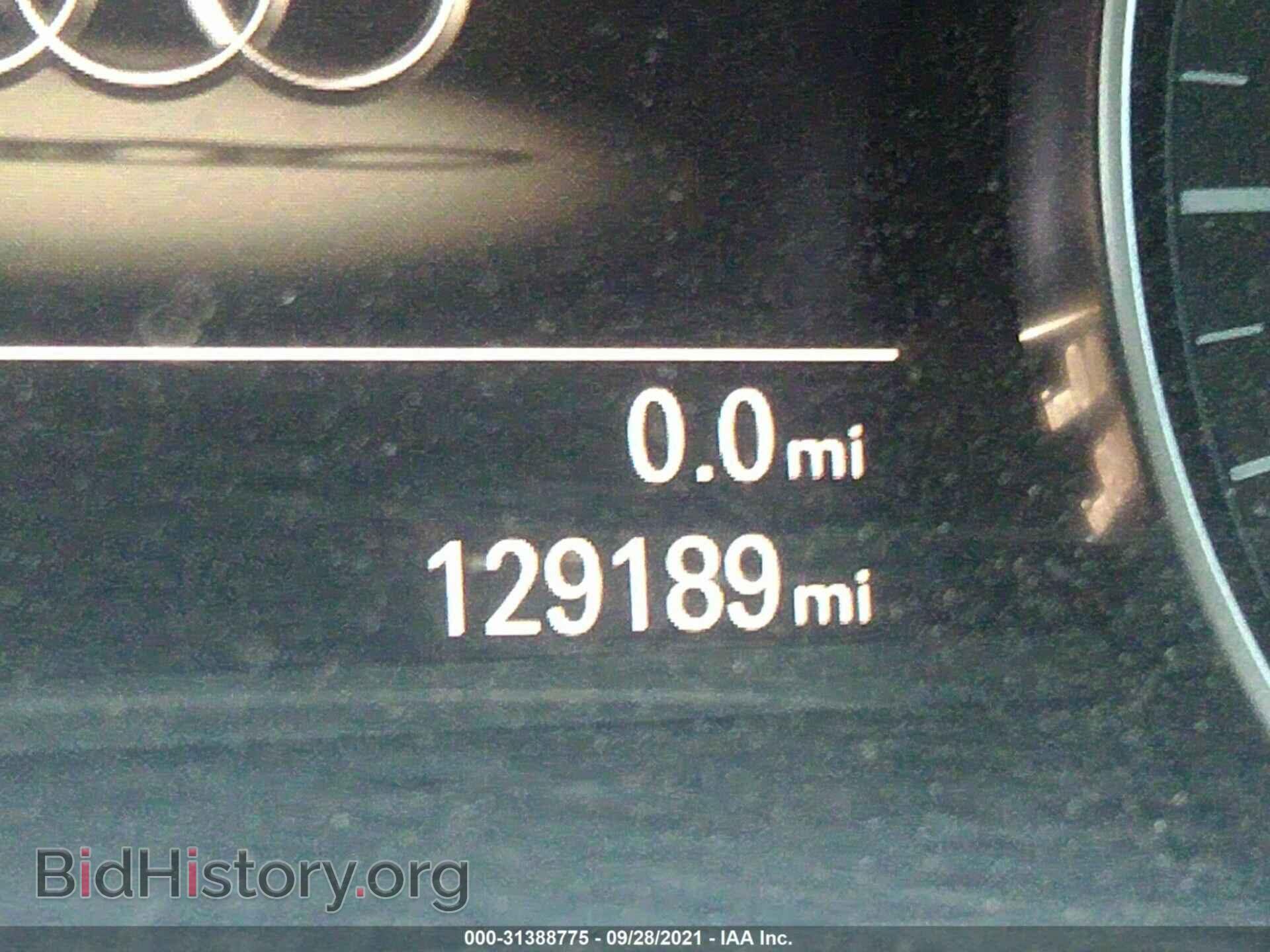 2012 AUDI A7 - VIN: WAUYGAFC2CN176803 - Фото 7