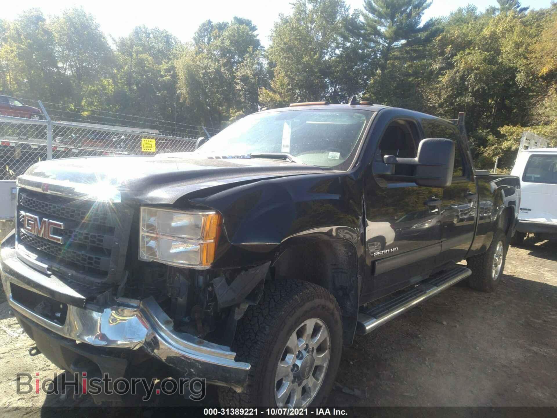 2011 GMC SIERRA 2500HD - VIN: 1GT120CG7BF235437 - Фото 2