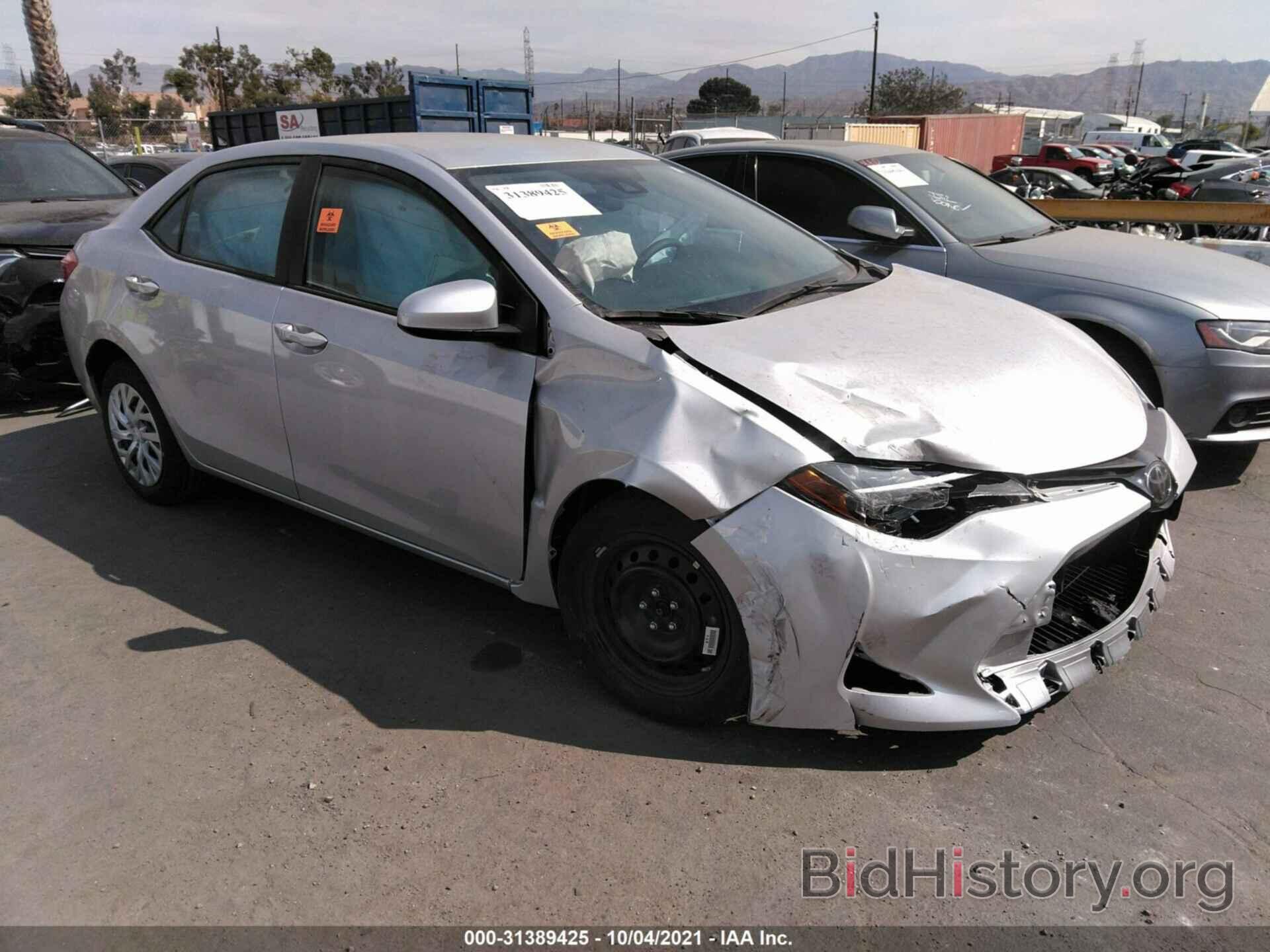 Photo 5YFBURHE2HP717129 - TOYOTA COROLLA 2017