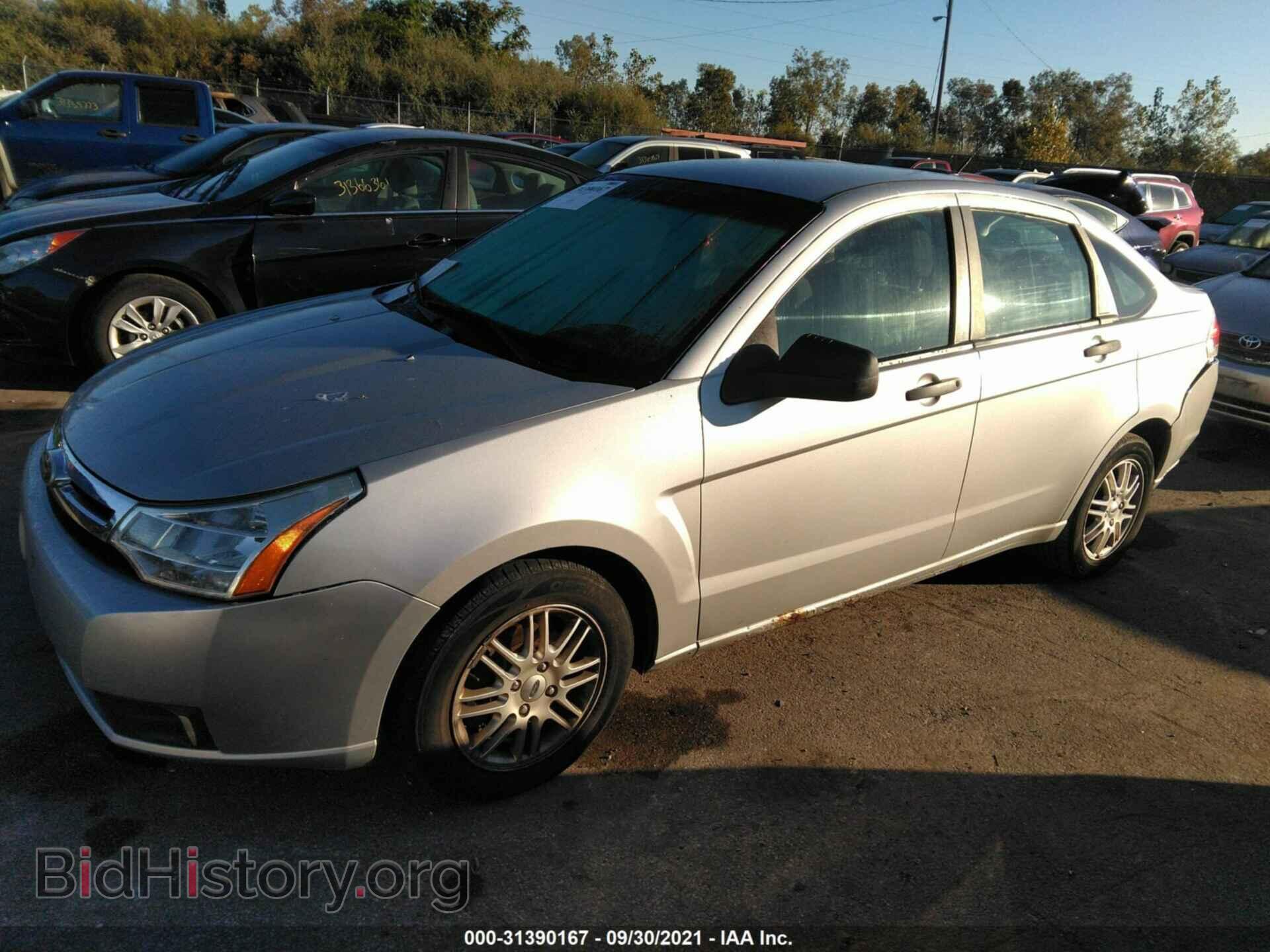 2009 FORD FOCUS - VIN: 1FAHP35N19W113881 - Фото 2