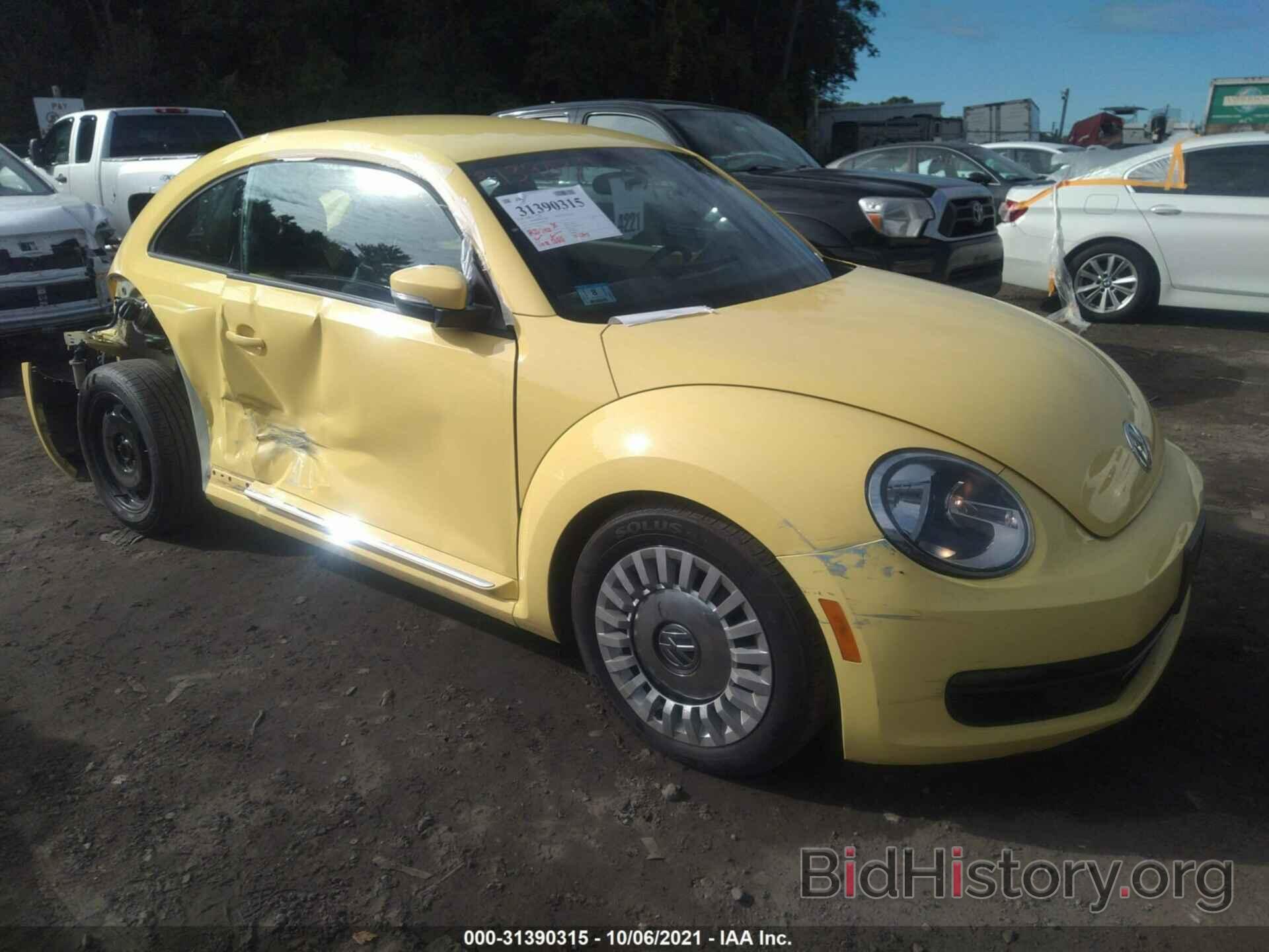 Photo 3VWJP7AT8DM682496 - VOLKSWAGEN BEETLE COUPE 2013