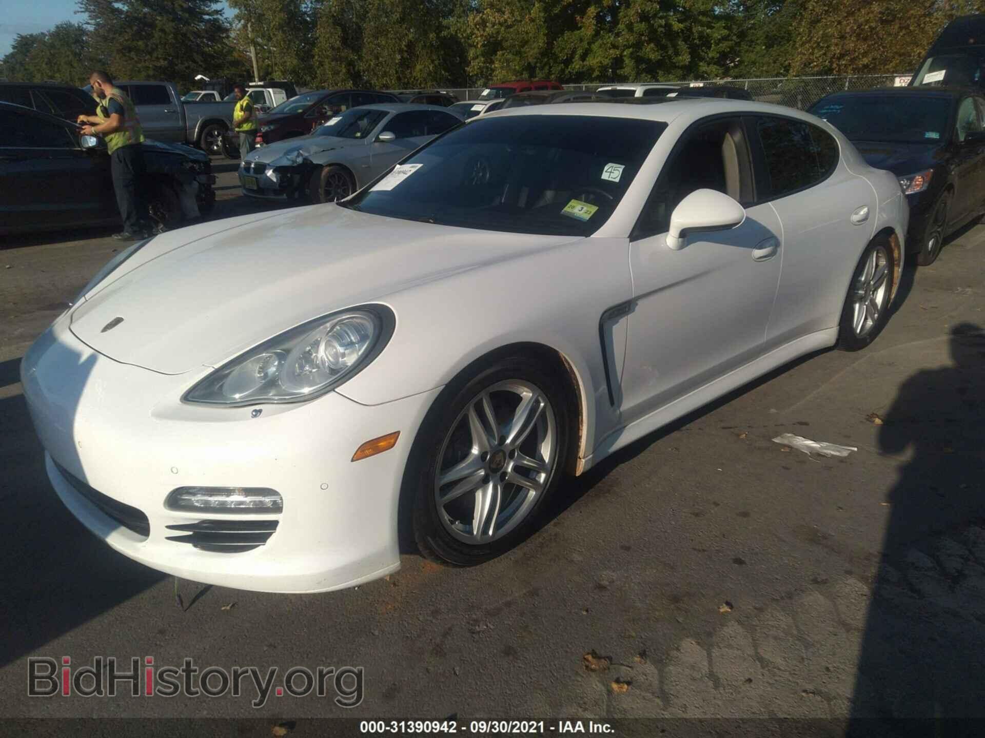 2011 PORSCHE PANAMERA - VIN: WP0AA2A78BL014822 - Фото 2