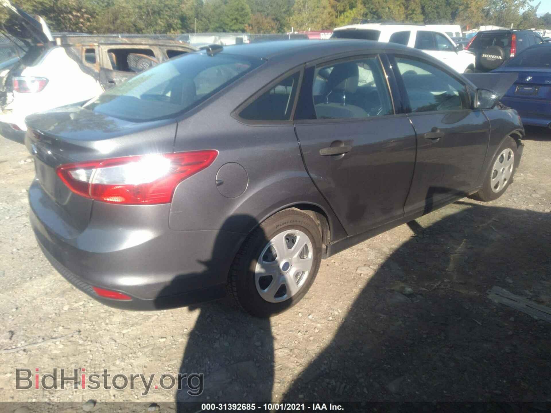 2013 FORD FOCUS - VIN: 1FADP3E24DL258640 - Фото 4