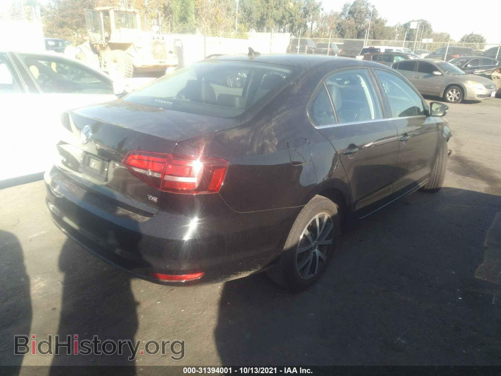 2017 VOLKSWAGEN JETTA - VIN: 3VWDB7AJ5HM323932 - Фото 4