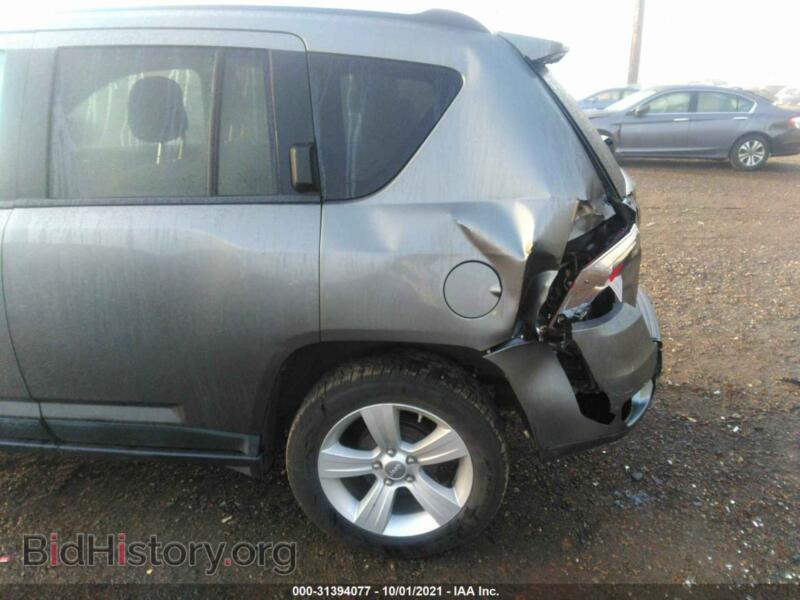 2011 Jeep COMPASS (VIN 1J4NT1FA8BD256640) — photo 6 of 11