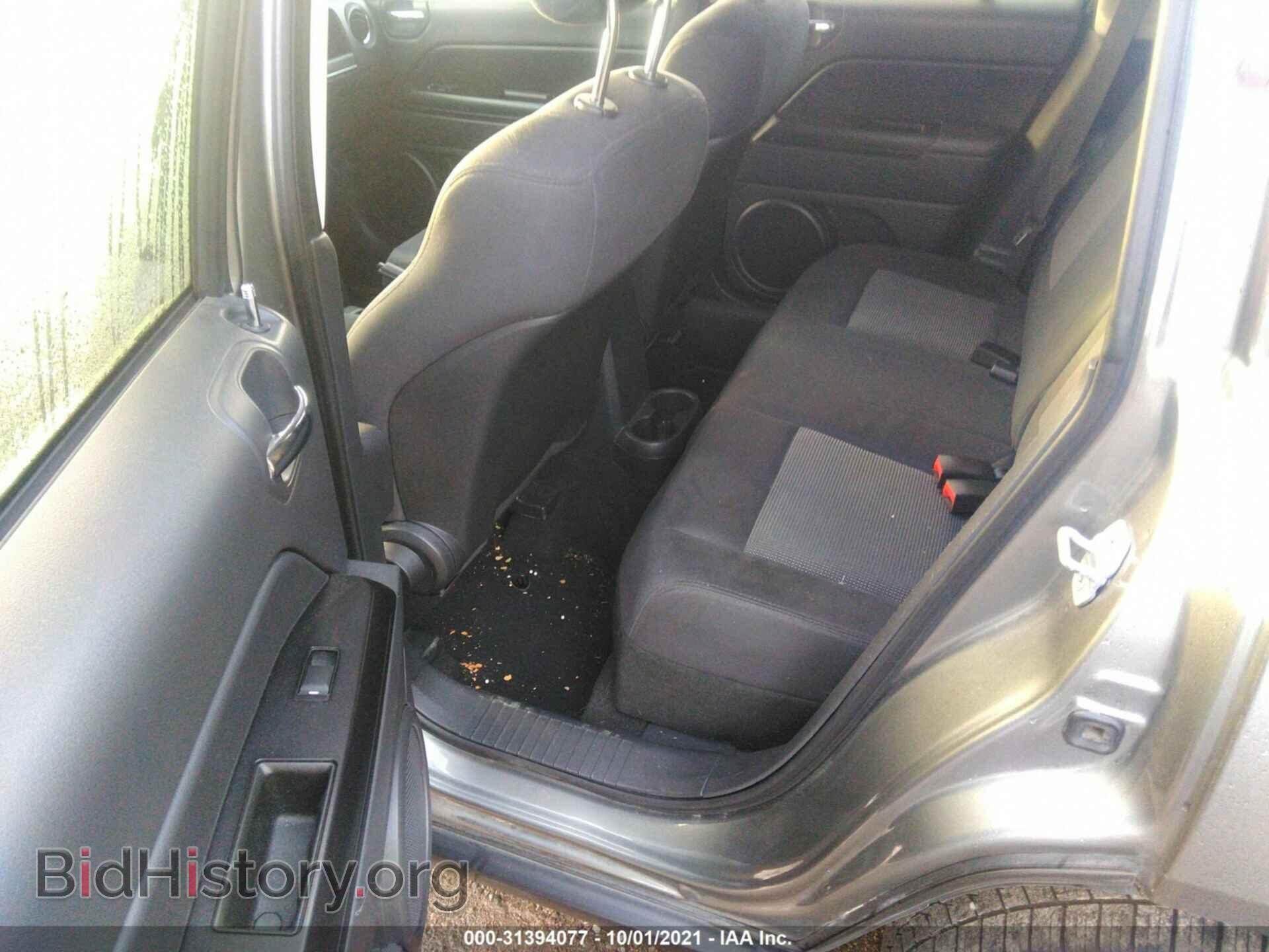 2011 JEEP COMPASS - VIN: 1J4NT1FA8BD256640 - Фото 8