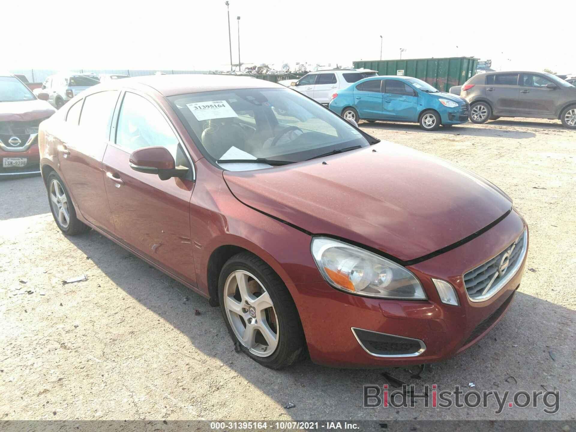 Photo YV1612FH2D1208584 - VOLVO S60 2013