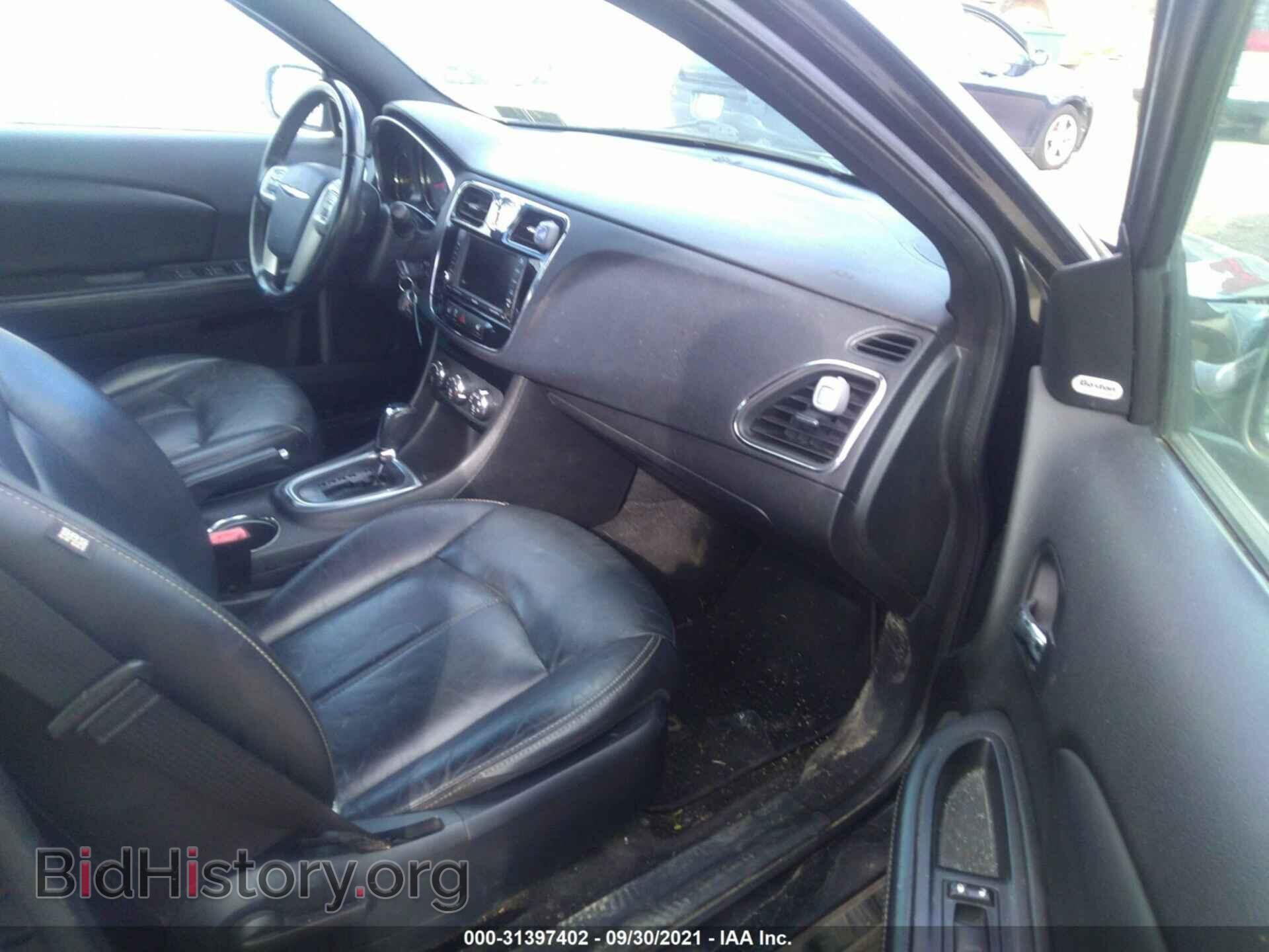 2011 CHRYSLER 200 - VIN: 1C3BC2FB6BN596973 - Photo 5