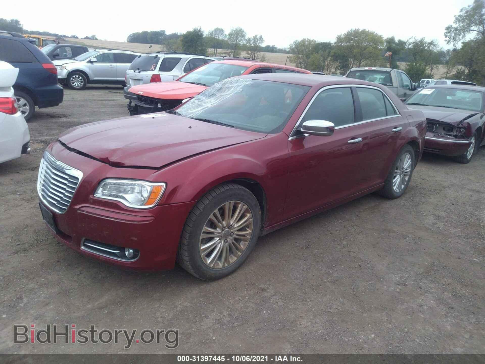 2013 CHRYSLER 300 - VIN: 2C3CCAKG2DH606670 - Фото 2