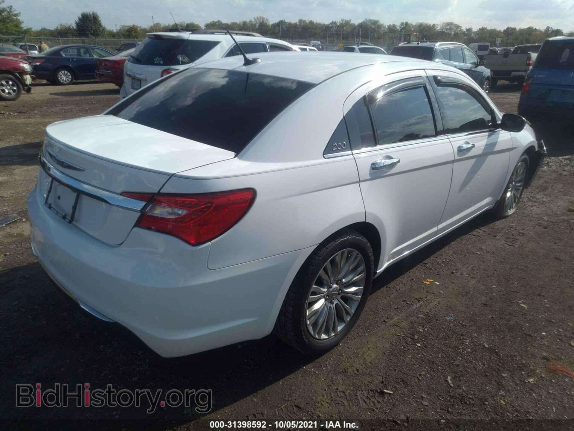 2013 CHRYSLER 200 - VIN: 1C3CCBCG5DN575300 - Фото 4