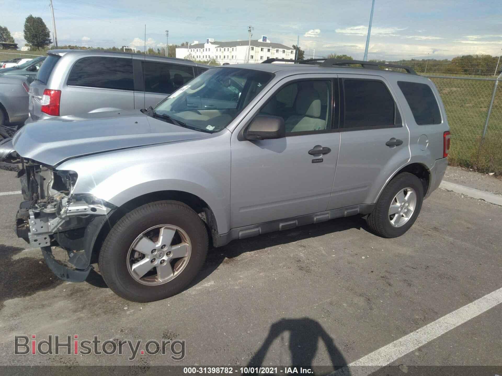 2012 FORD ESCAPE - VIN: 1FMCU0DG7CKB41872 - Photo 2