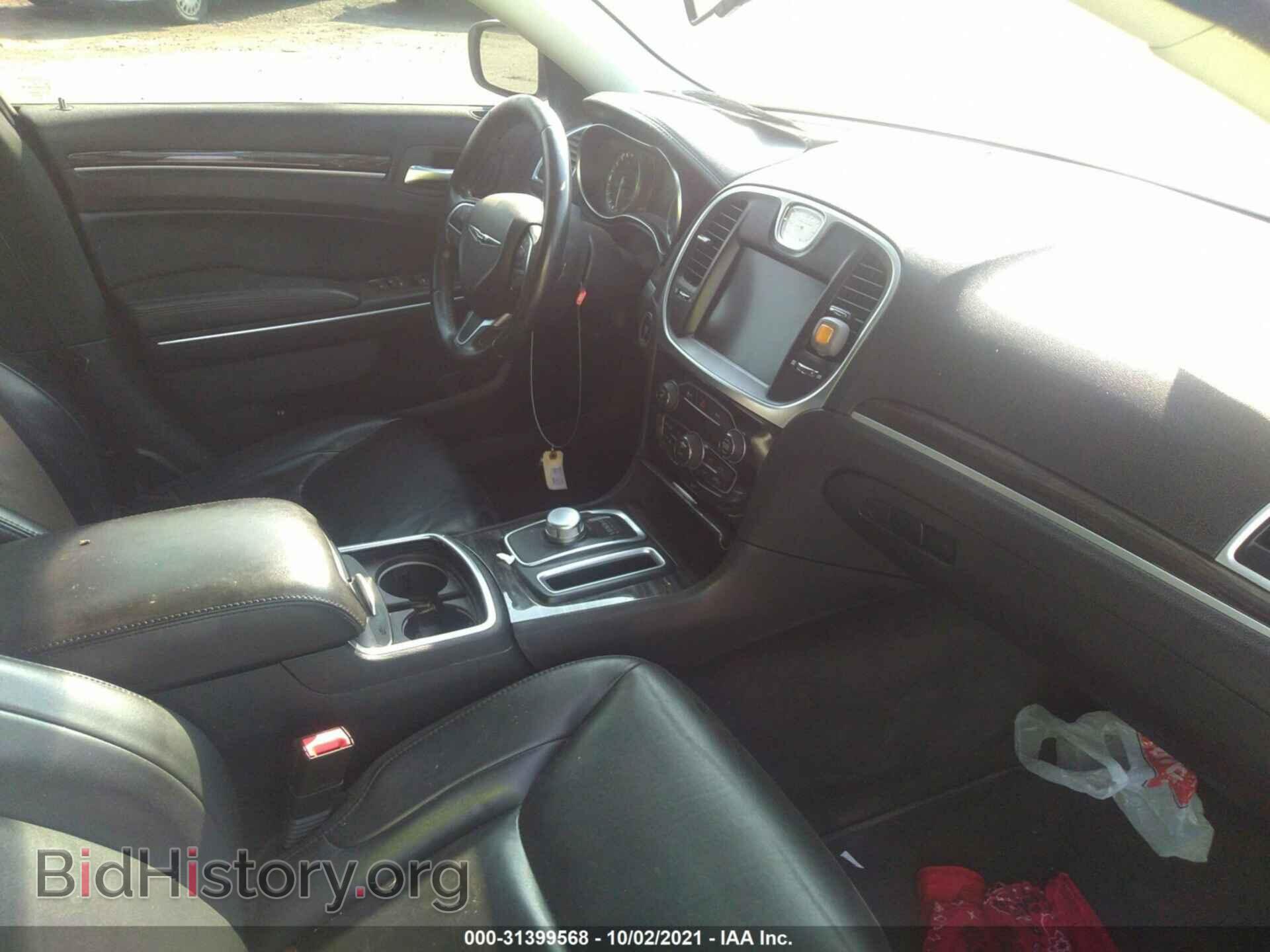 2016 CHRYSLER 300 - VIN: 2C3CCAAG8GH207039 - Фото 5
