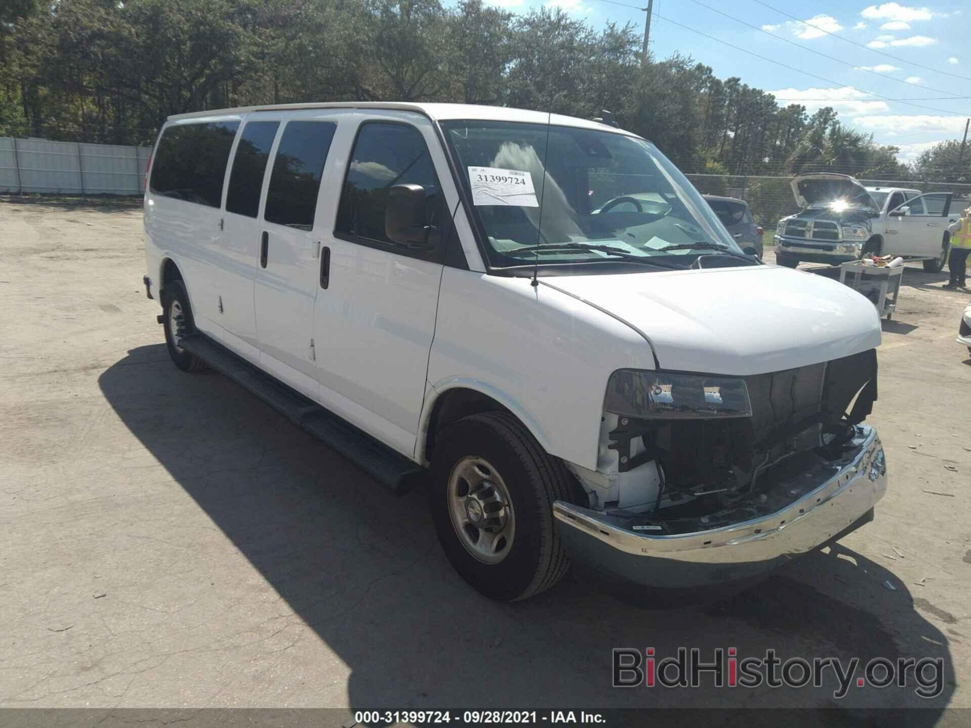 Photo 1GAZGPFG9L1196334 - CHEVROLET EXPRESS PASSENGER 2020