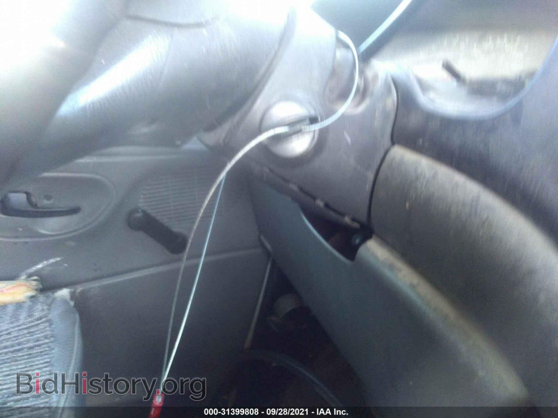 2006 FORD ECONOLINE CARGO VAN - VIN: 1FTNE24W06DA65143 - Photo 11