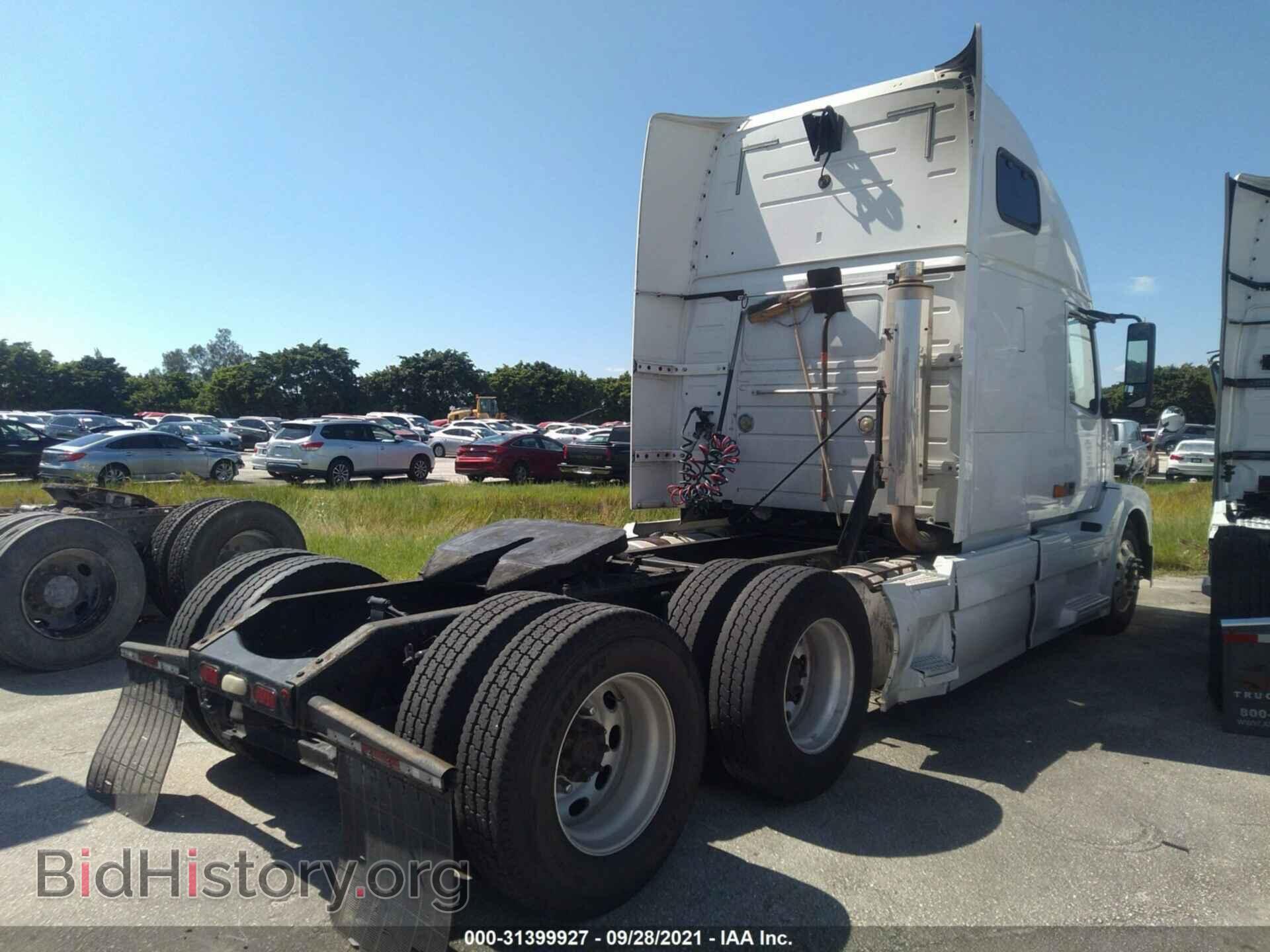 2007 VOLVO VN - VIN: 4V4NC9GH47N463760 - Фото 4