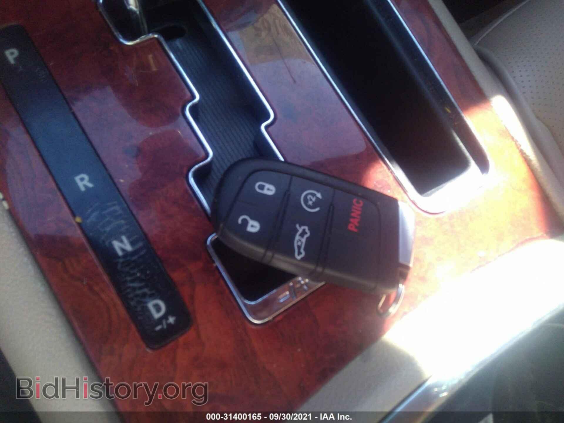 2011 CHRYSLER 300 - VIN: 2C3CA6CT2BH518889 - Фото 11