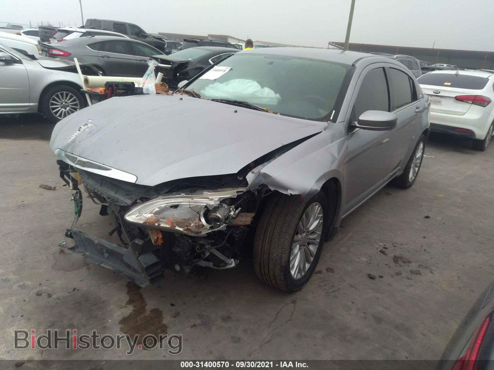 2013 CHRYSLER 200 - VIN: 1C3CCBBB6DN693829 - Фото 2