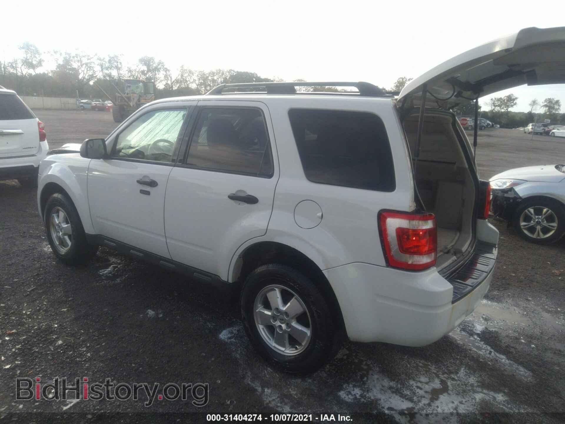 2011 FORD ESCAPE - VIN: 1FMCU9DGXBKA79791 - Фото 3
