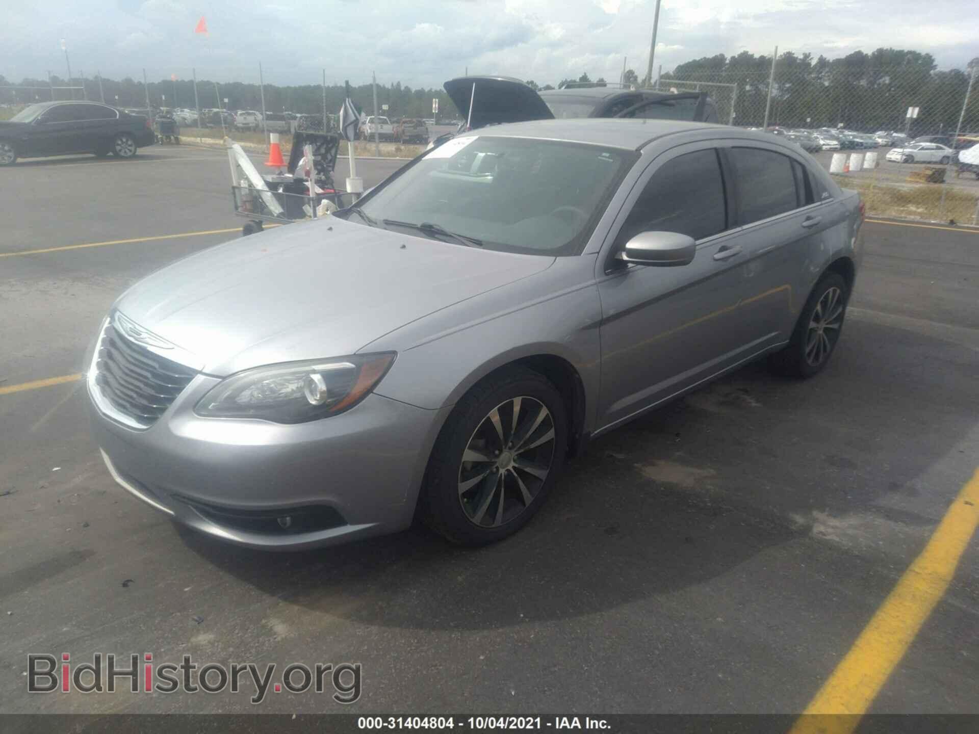 2013 CHRYSLER 200 - VIN: 1C3CCBBB7DN618086 - Photo 2