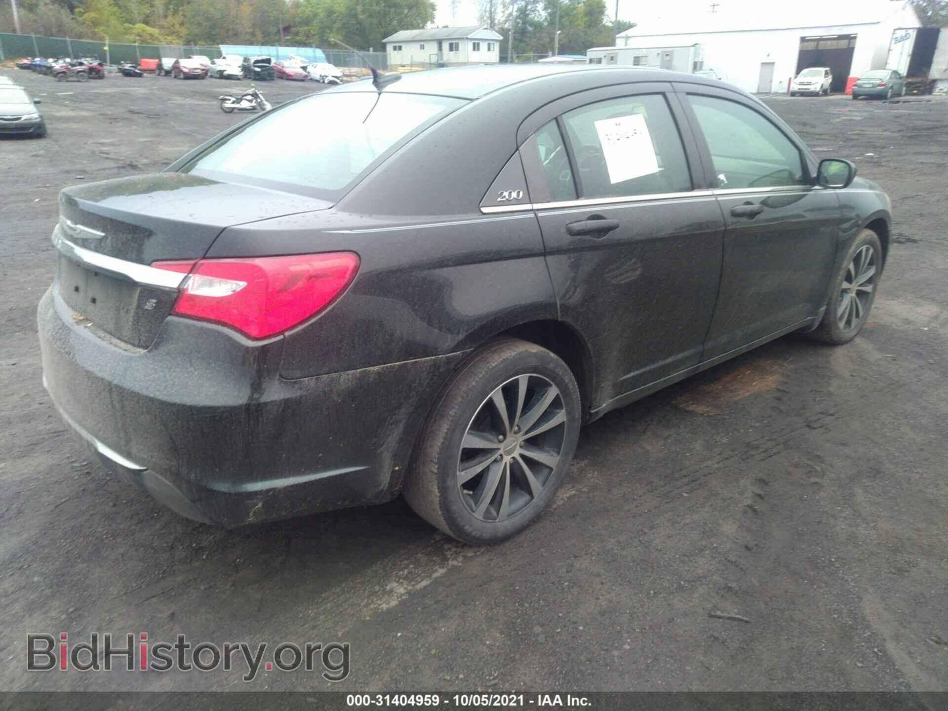 2012 CHRYSLER 200 - VIN: 1C3CCBHG3CN158734 - Фото 4