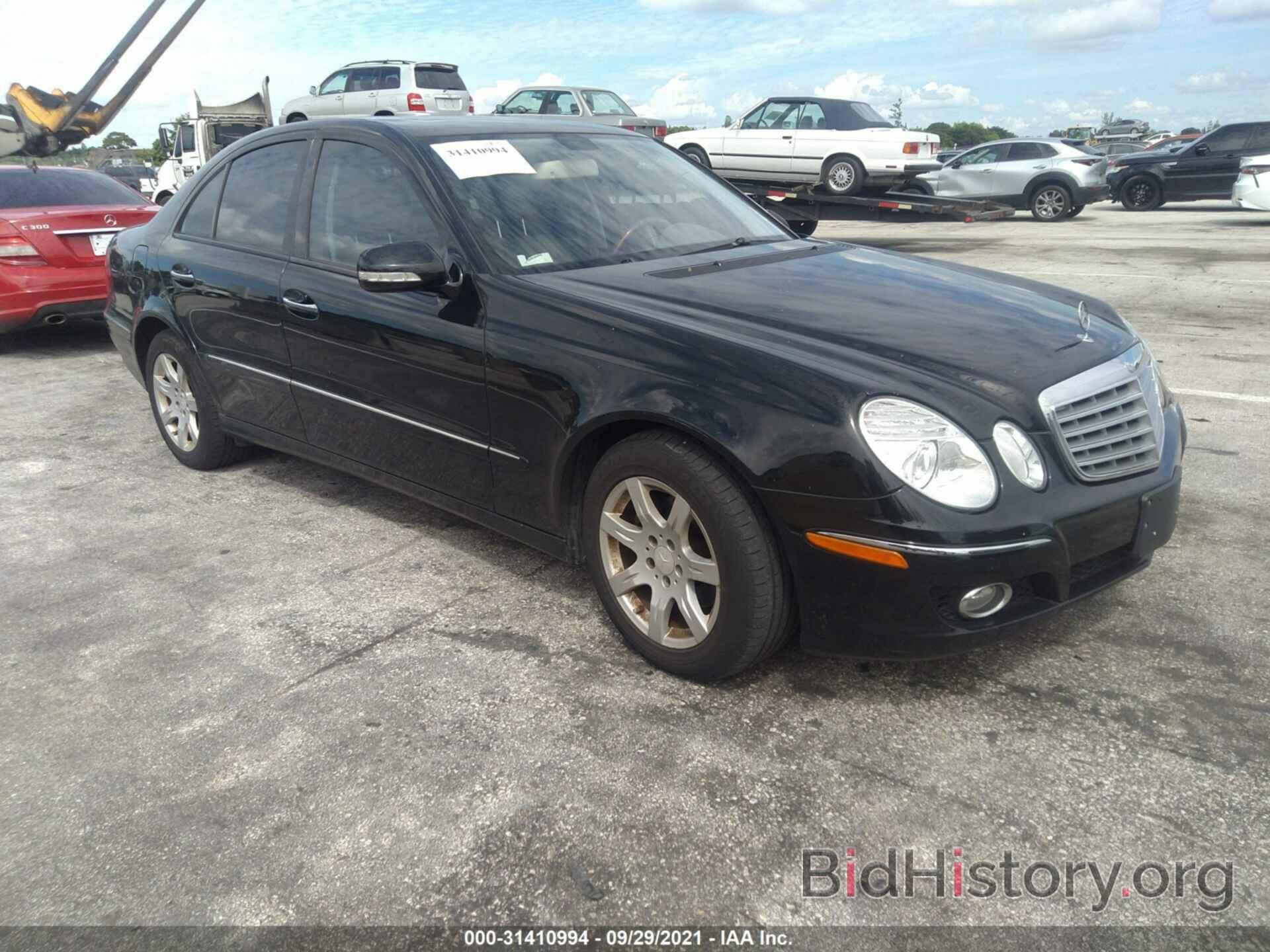 Photo WDBUF22X68B251772 - MERCEDES-BENZ E-CLASS 2008