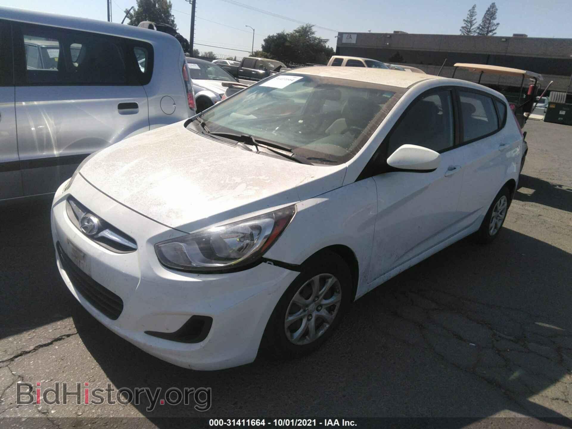 2013 HYUNDAI ACCENT - VIN: KMHCT5AE1DU112490 - Фото 2