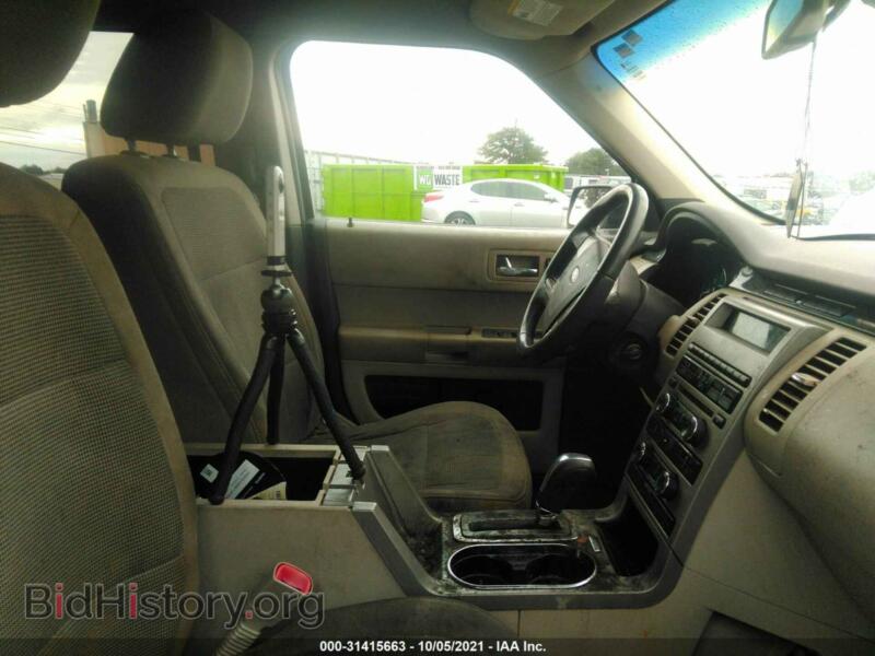2010 Ford FLEX (VIN 2FMGK5BC6ABA39071) — photo 5 of 11
